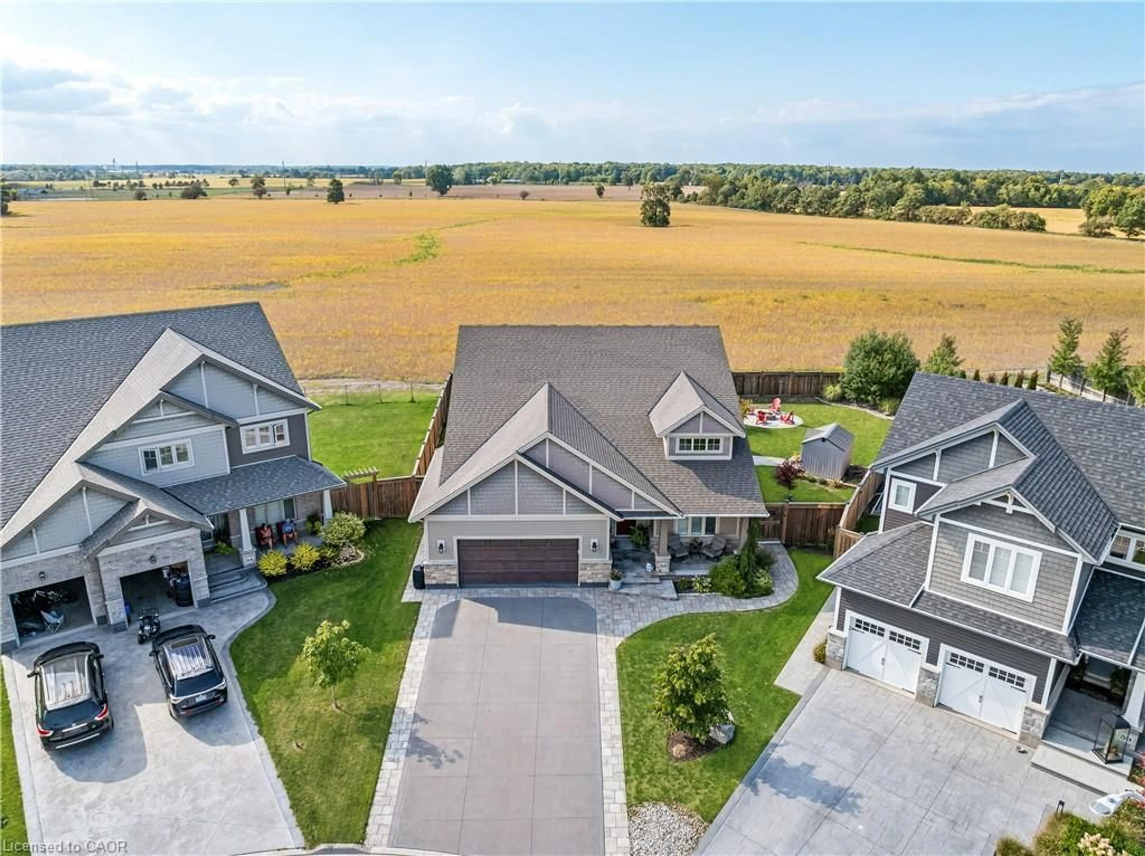 A pic from outside/outdoor area/front of a property/back of a property/a pic from drone, unknown for 53 Anastasia Blvd, Smithville Ontario L0R 2A0