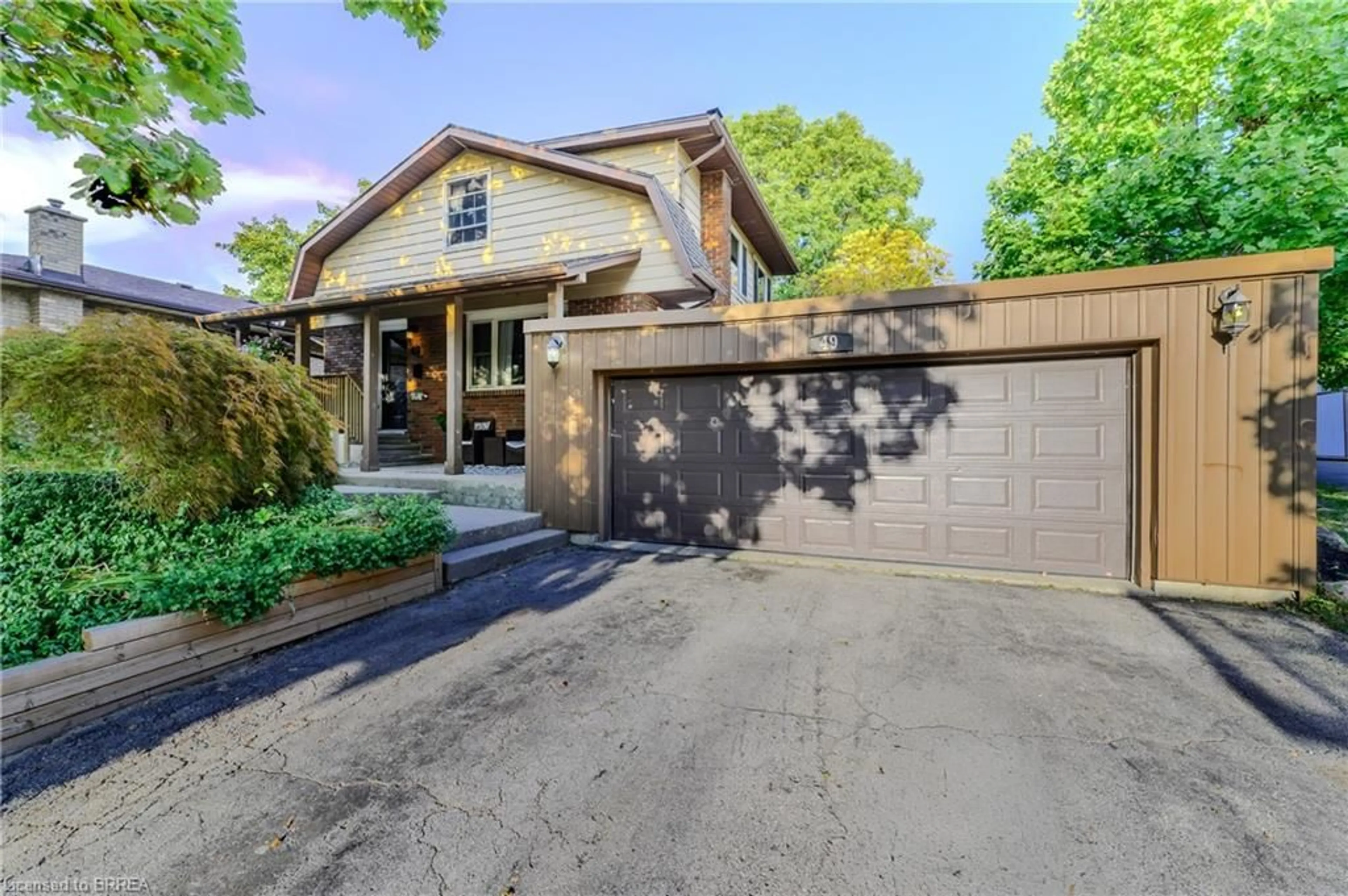 Home with brick exterior material, street for 49 Thomson Rd, Simcoe Ontario N3Y 4Z6