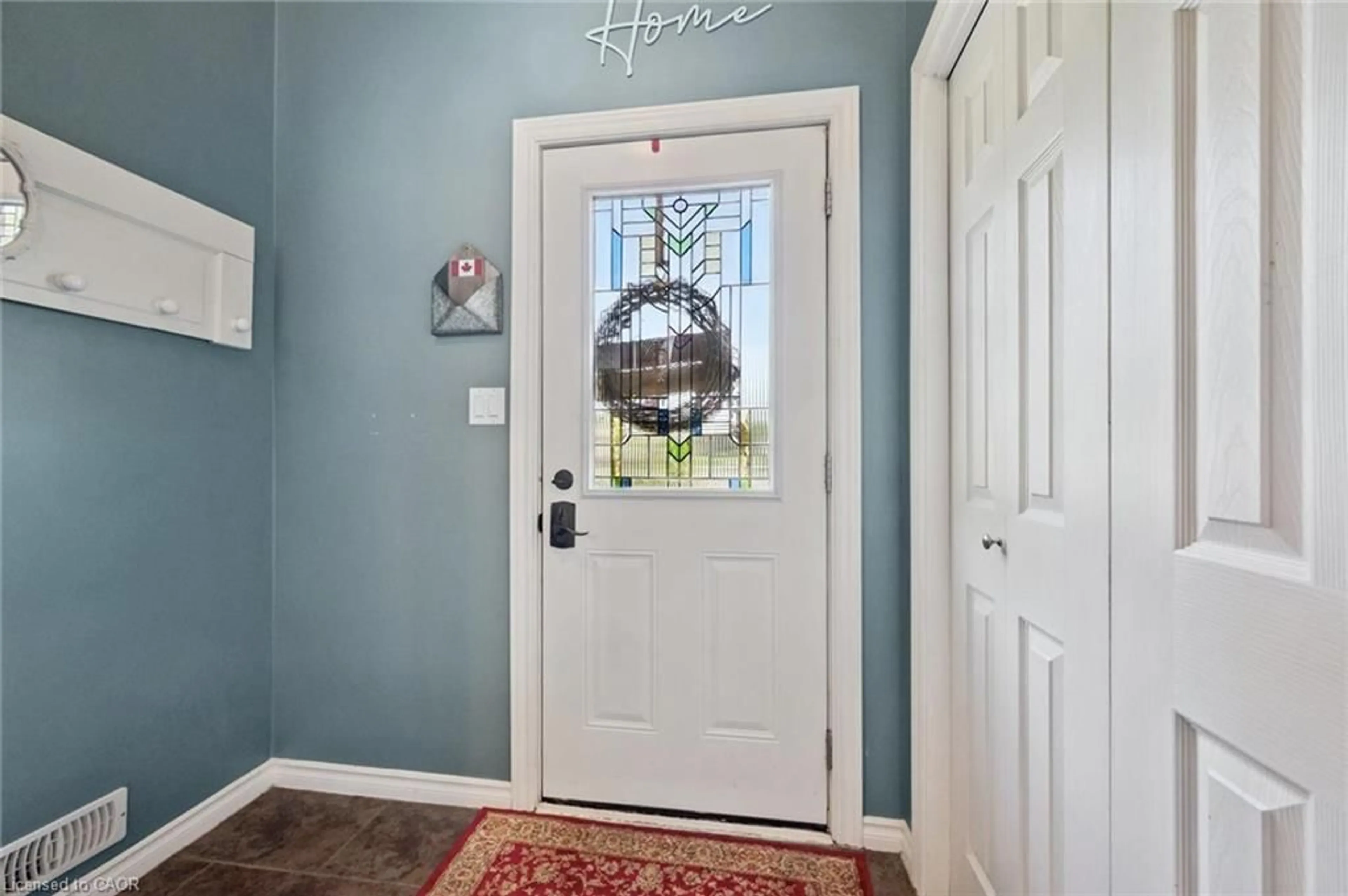 Indoor entryway for 230 Arris Cres, Mitchell Ontario N0K 1N0