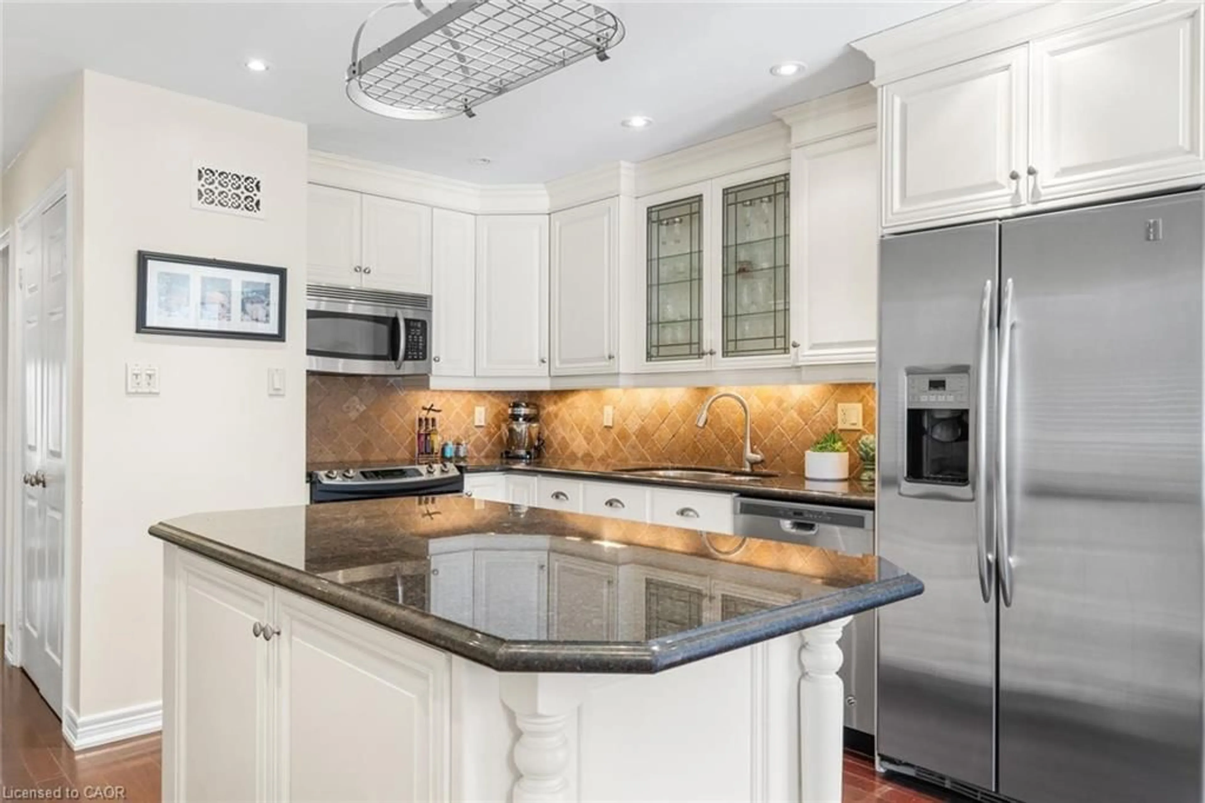 Contemporary kitchen, ceramic/tile floor for 2205 South Millway #78, Mississauga Ontario L5L 3T2