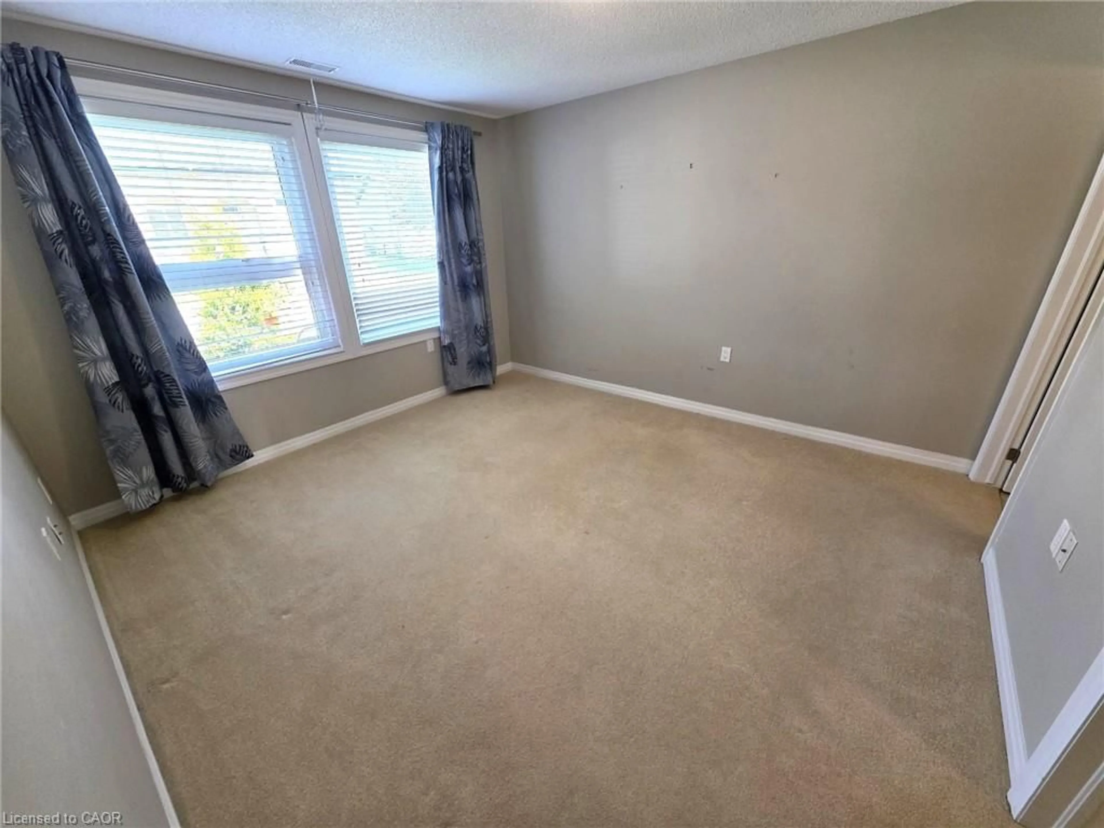 A pic of a room for 5 Archdeacon Clark Trail, Hamilton Ontario L9B 2M2