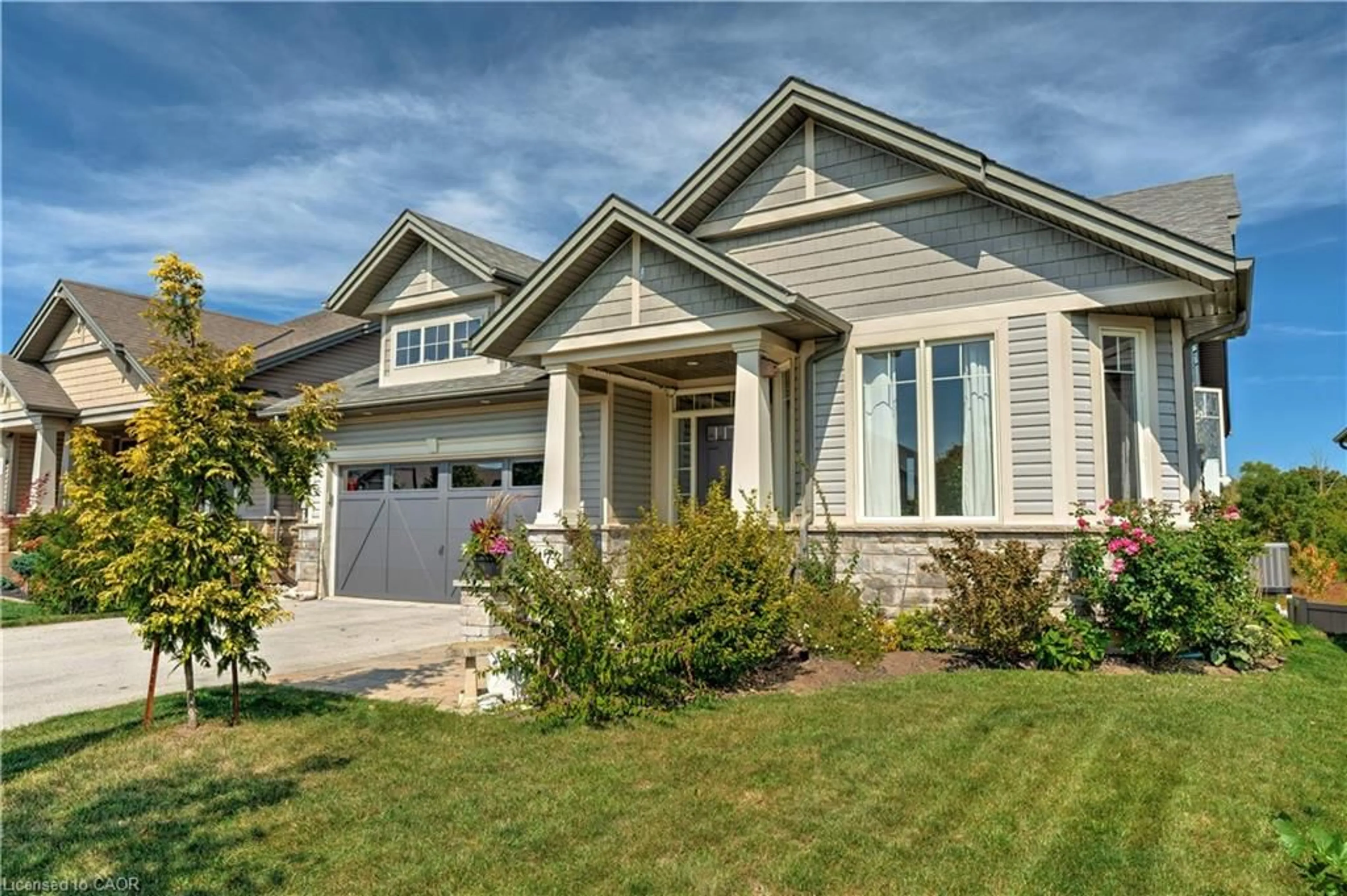 Home with vinyl exterior material, street for 17 Manorwood Dr, Smithville Ontario L0R 2A0