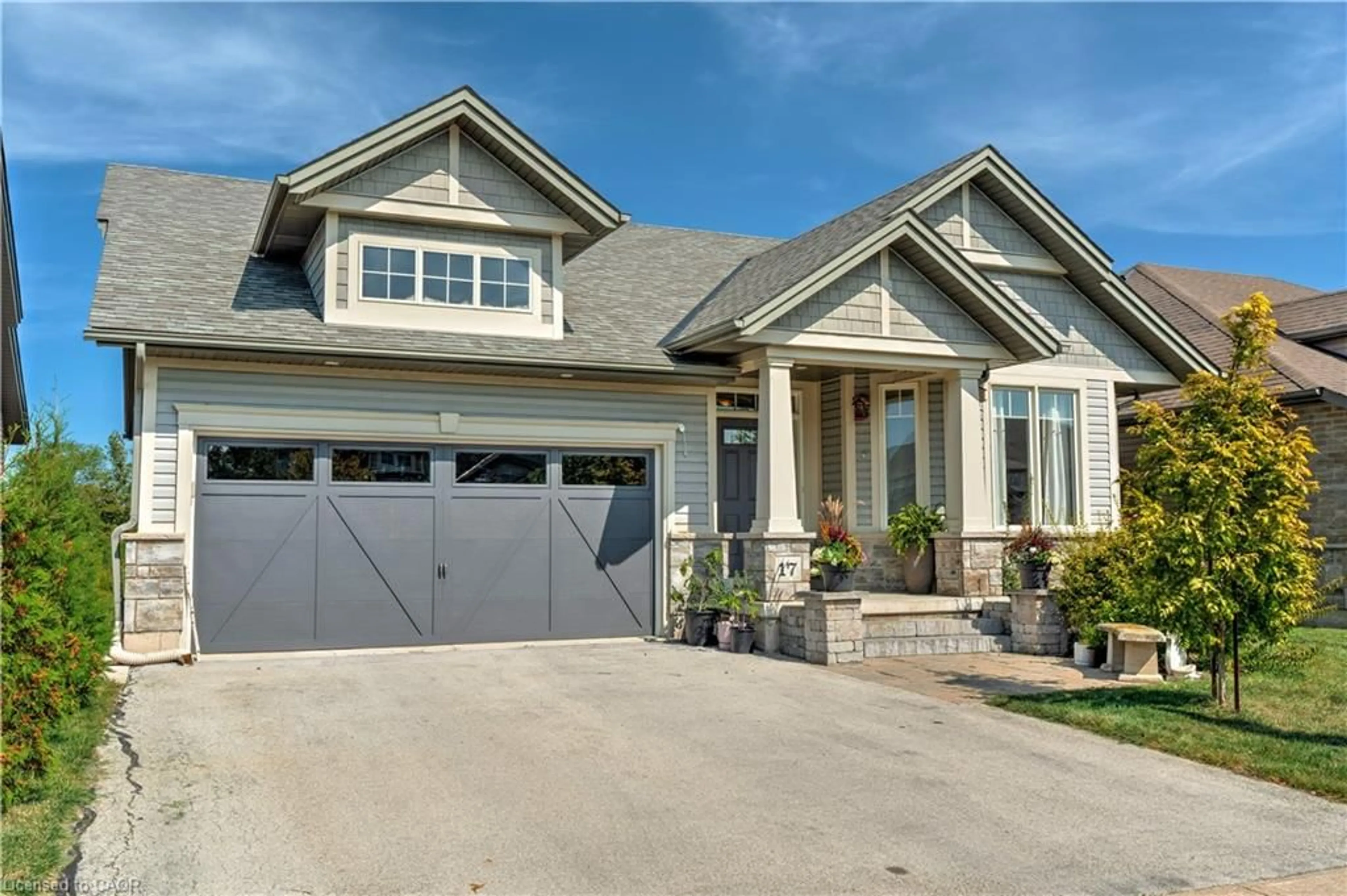 Home with vinyl exterior material, street for 17 Manorwood Dr, Smithville Ontario L0R 2A0