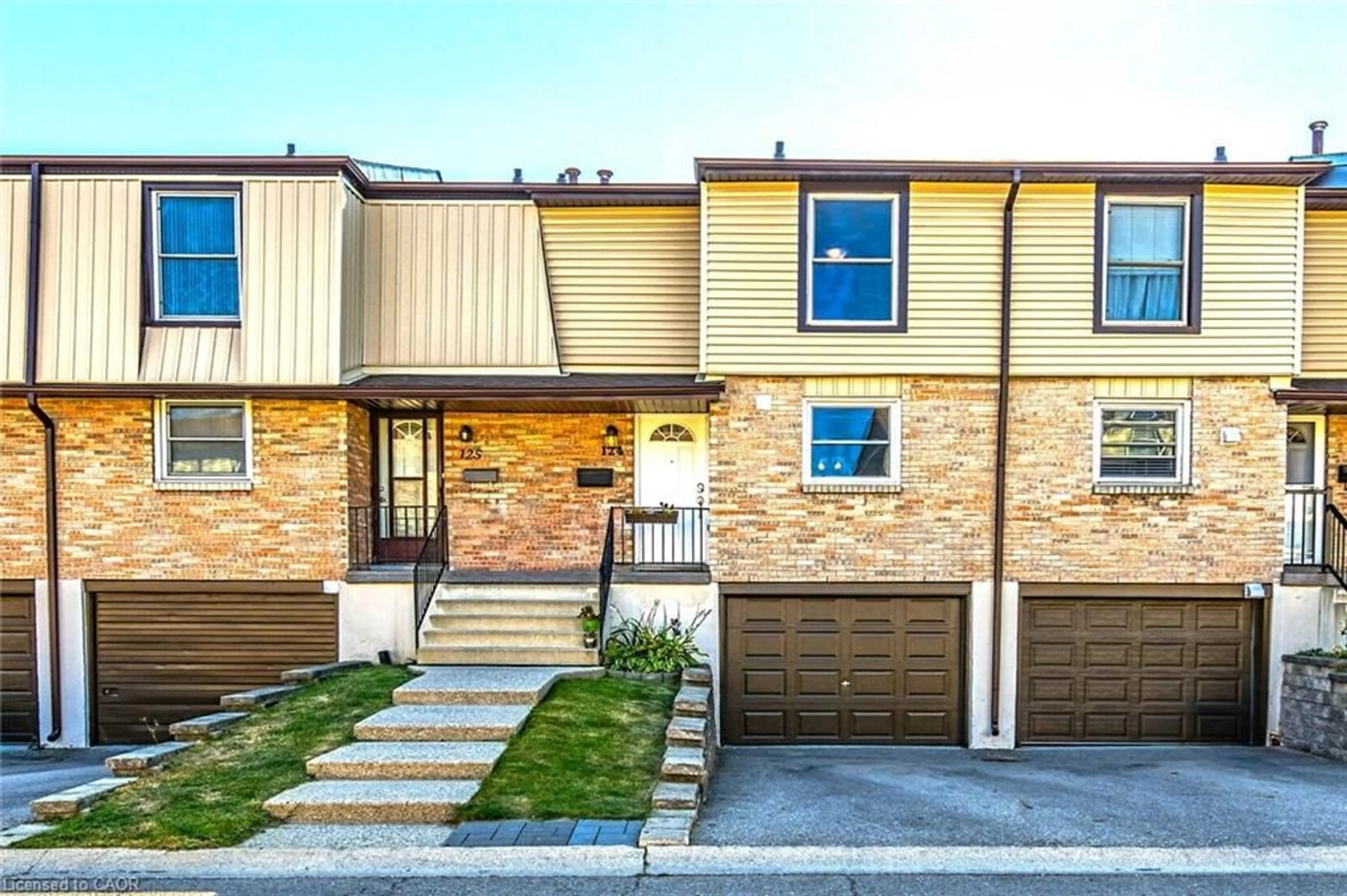 Home with brick exterior material, street for 10 Angus Rd #124, Hamilton Ontario L8K 6K3