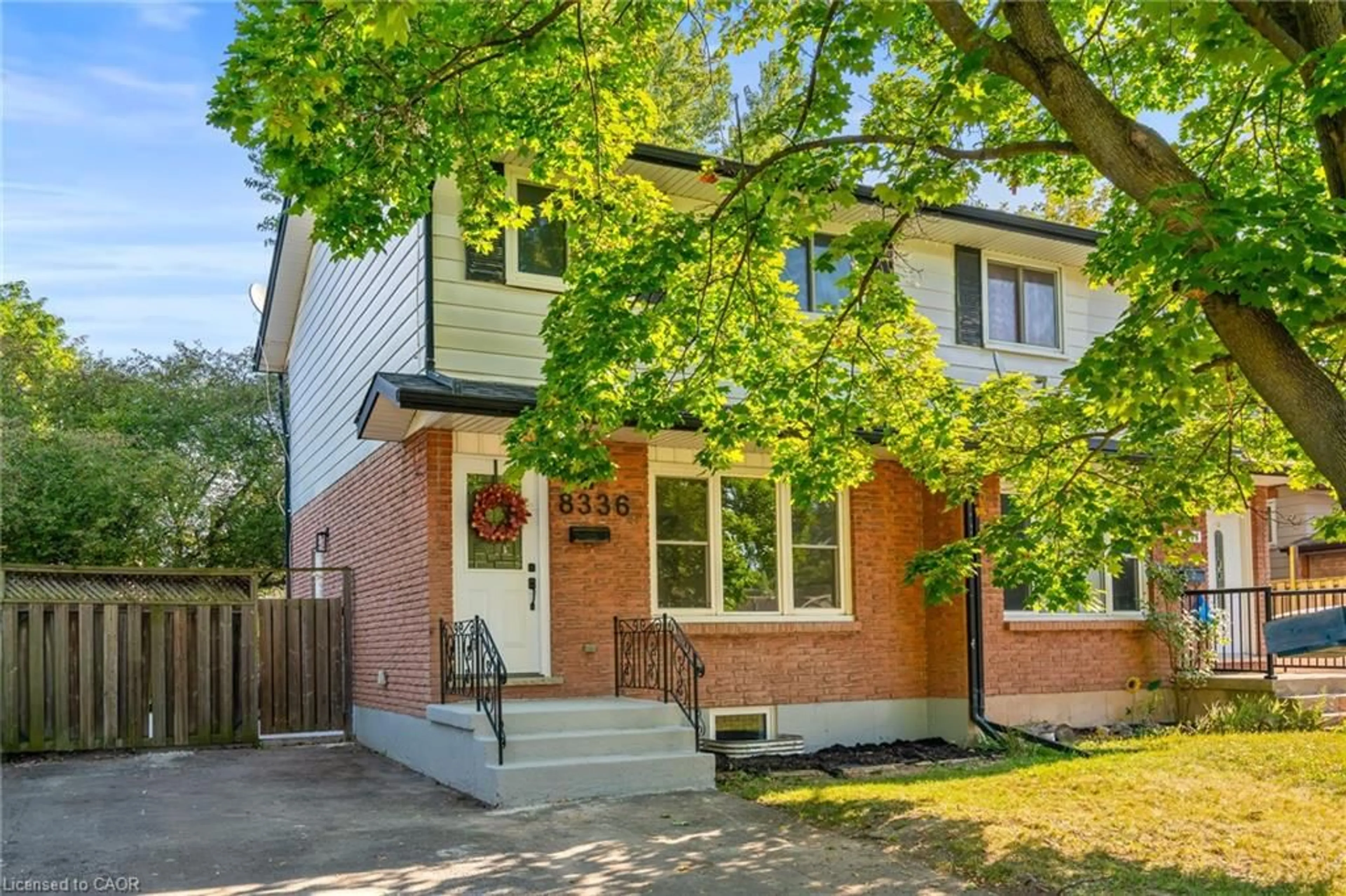 Home with brick exterior material, street for 8336 Lamont Ave, Niagara Falls Ontario L2G 6V8
