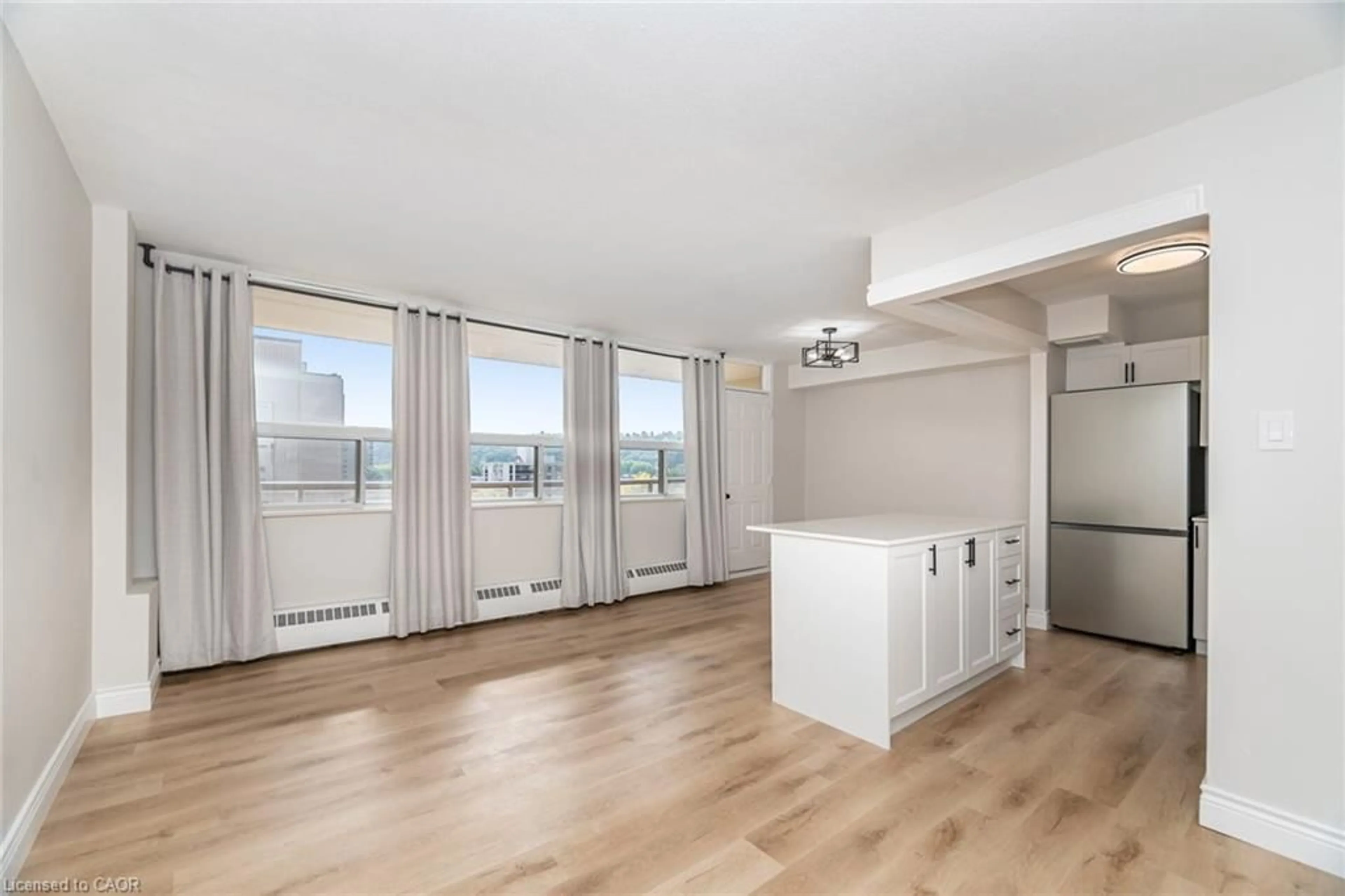 A pic of a room for 15 Nicklaus Dr #605, Hamilton Ontario L8K 5J5