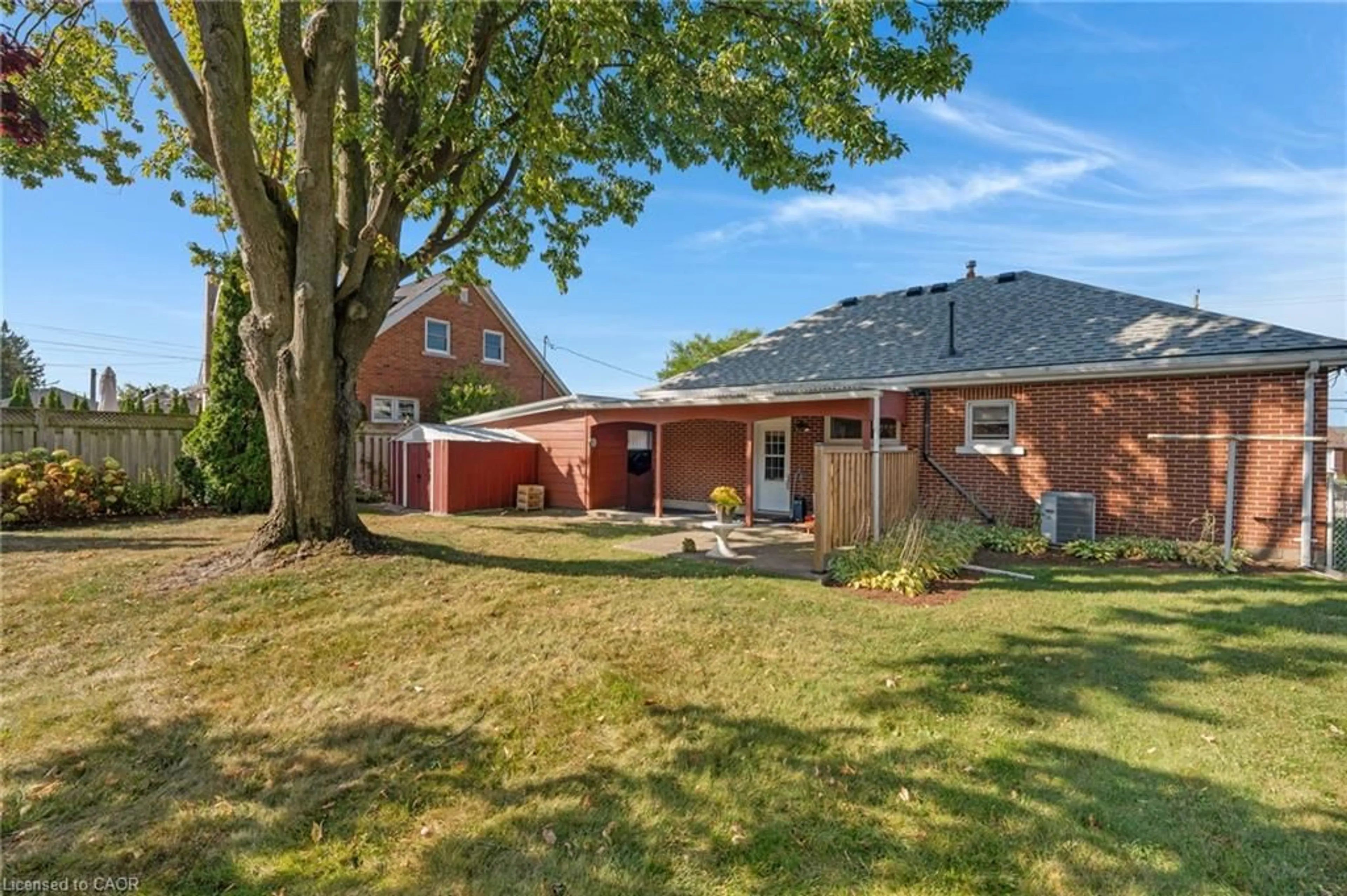 Home with brick exterior material, street for 1625 Concession Rd, Cambridge Ontario N3H 4M1