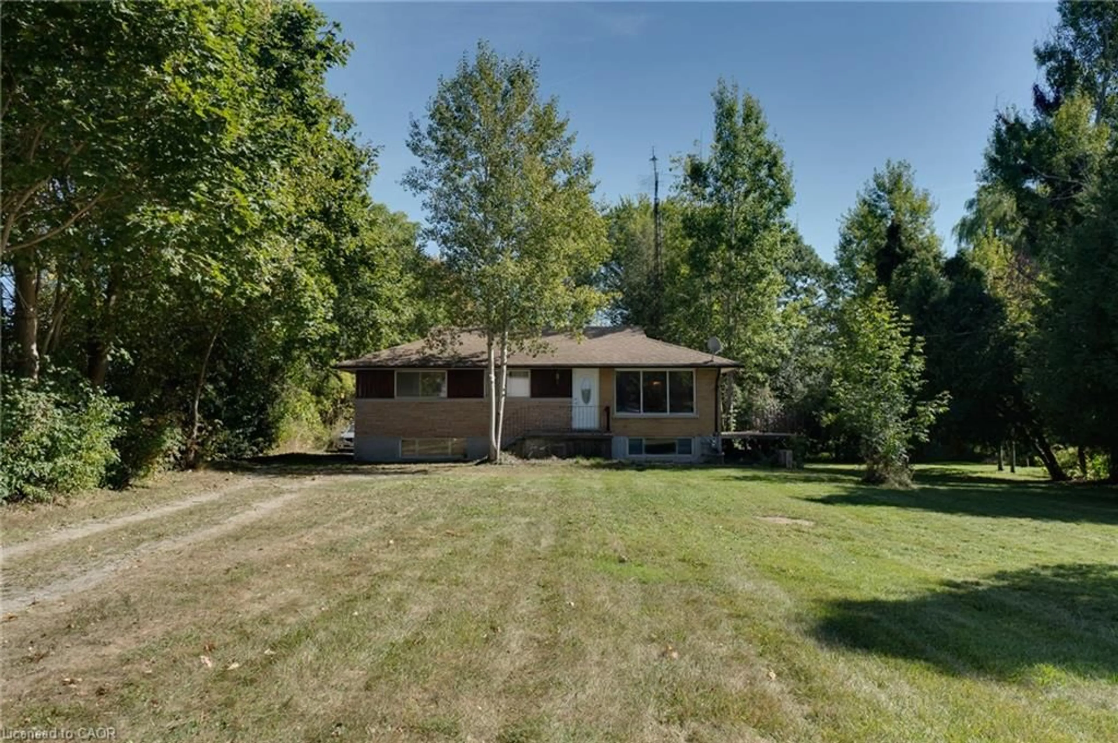 A pic from outside/outdoor area/front of a property/back of a property/a pic from drone, unknown for 2795 Victoria St, Woolwich Ontario N0B 1M0