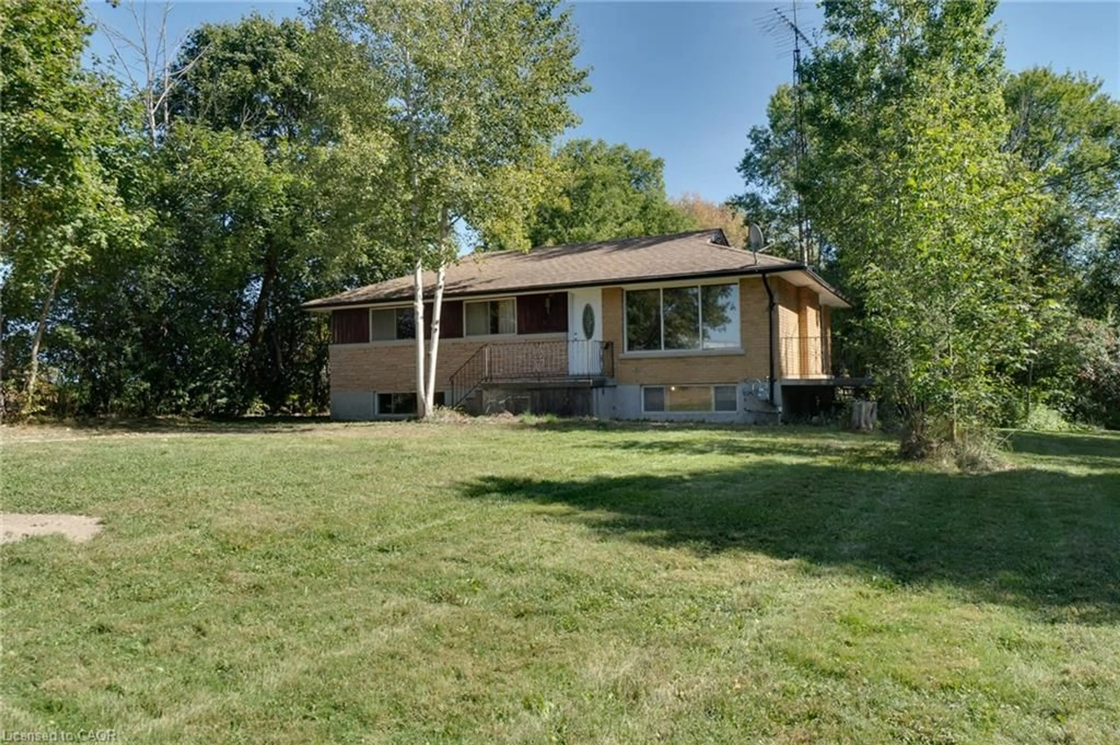 Home with vinyl exterior material, unknown for 2795 Victoria St, Woolwich Ontario N0B 1M0