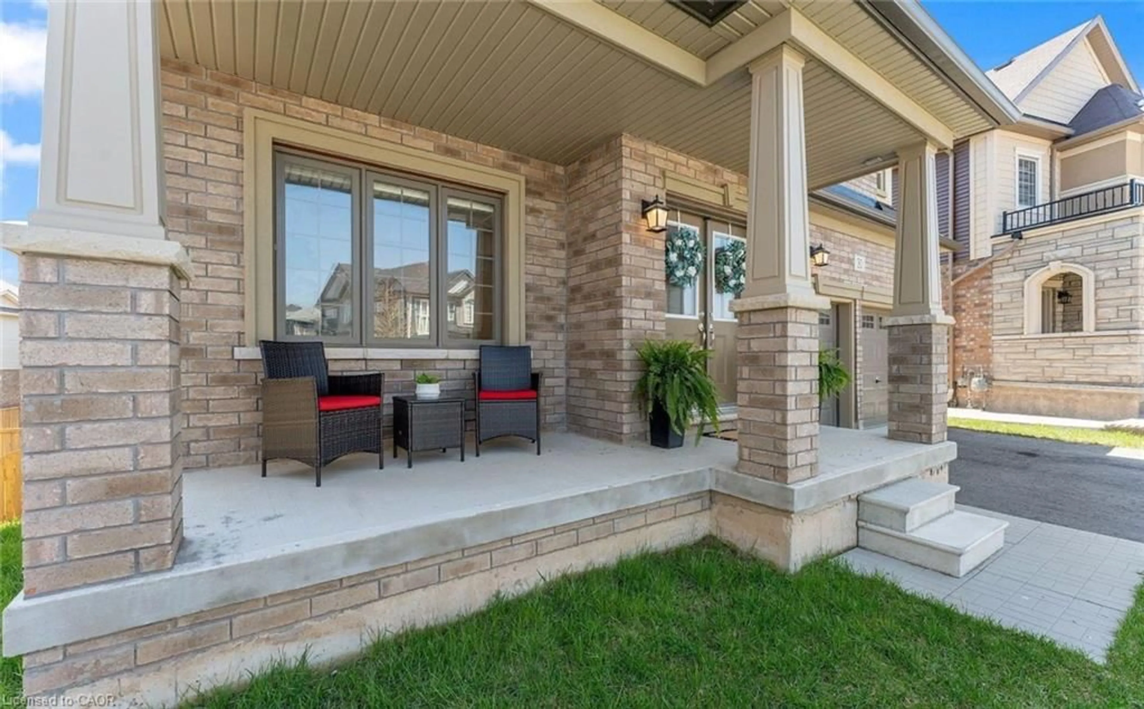Patio, street for 30 Rowley Street, Brantford Ontario N3S 0J6