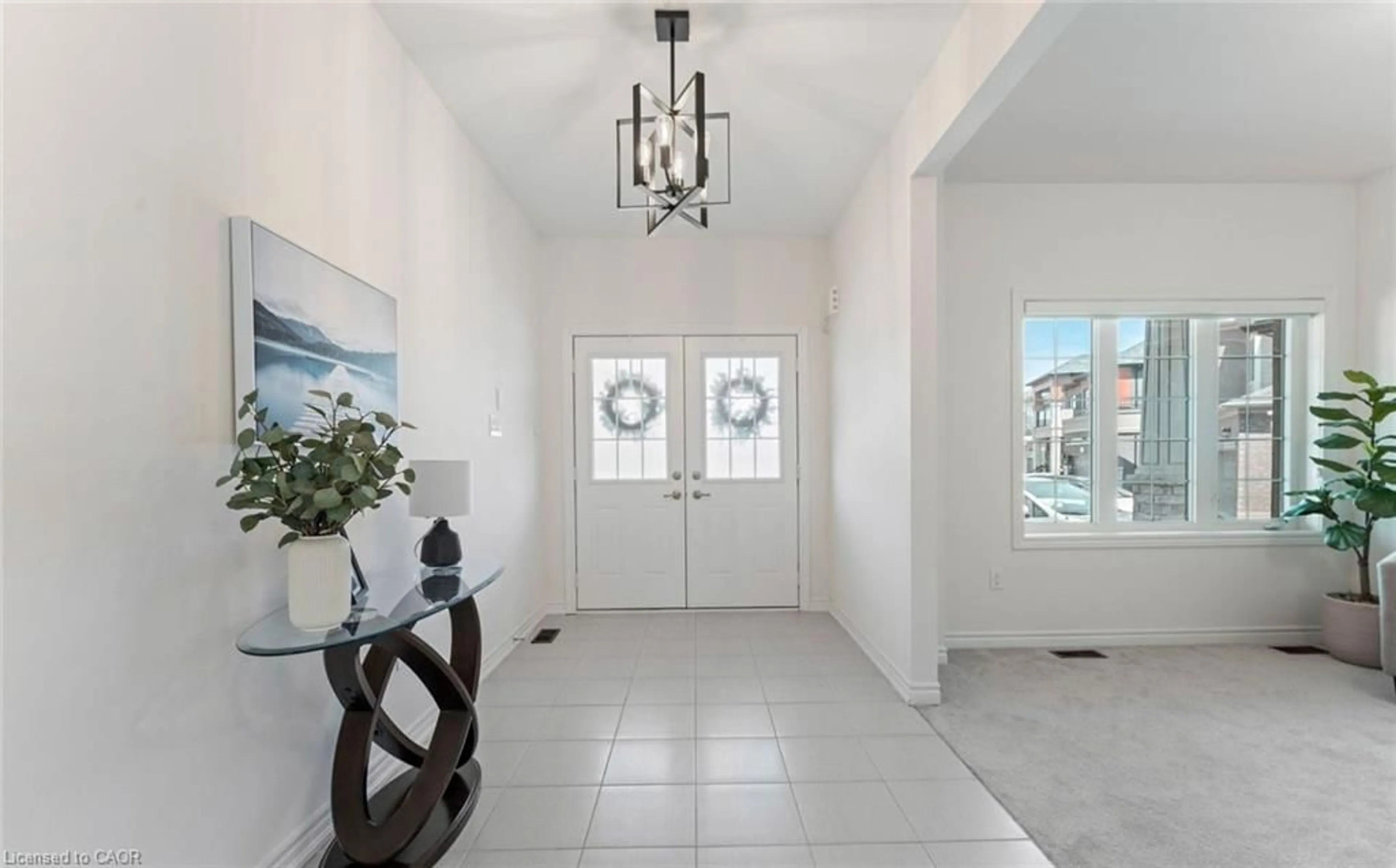 Indoor entryway for 30 Rowley Street, Brantford Ontario N3S 0J6