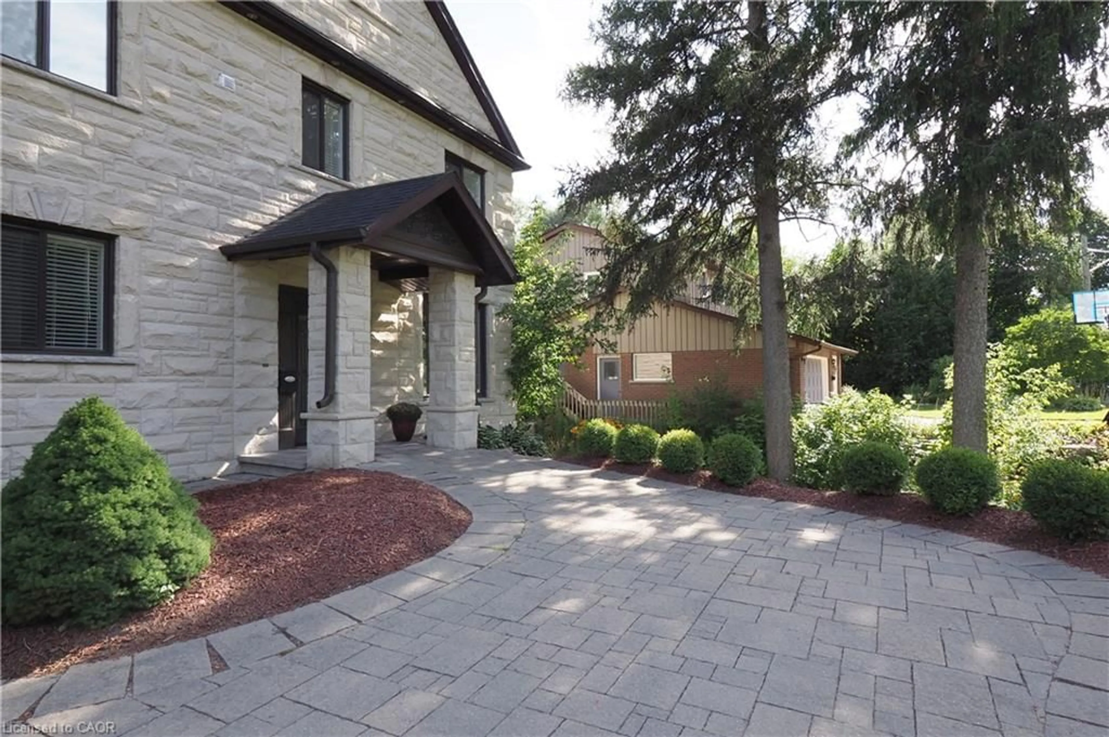 Home with brick exterior material, street for 530 St Andrew St, Fergus Ontario N1M 1R6