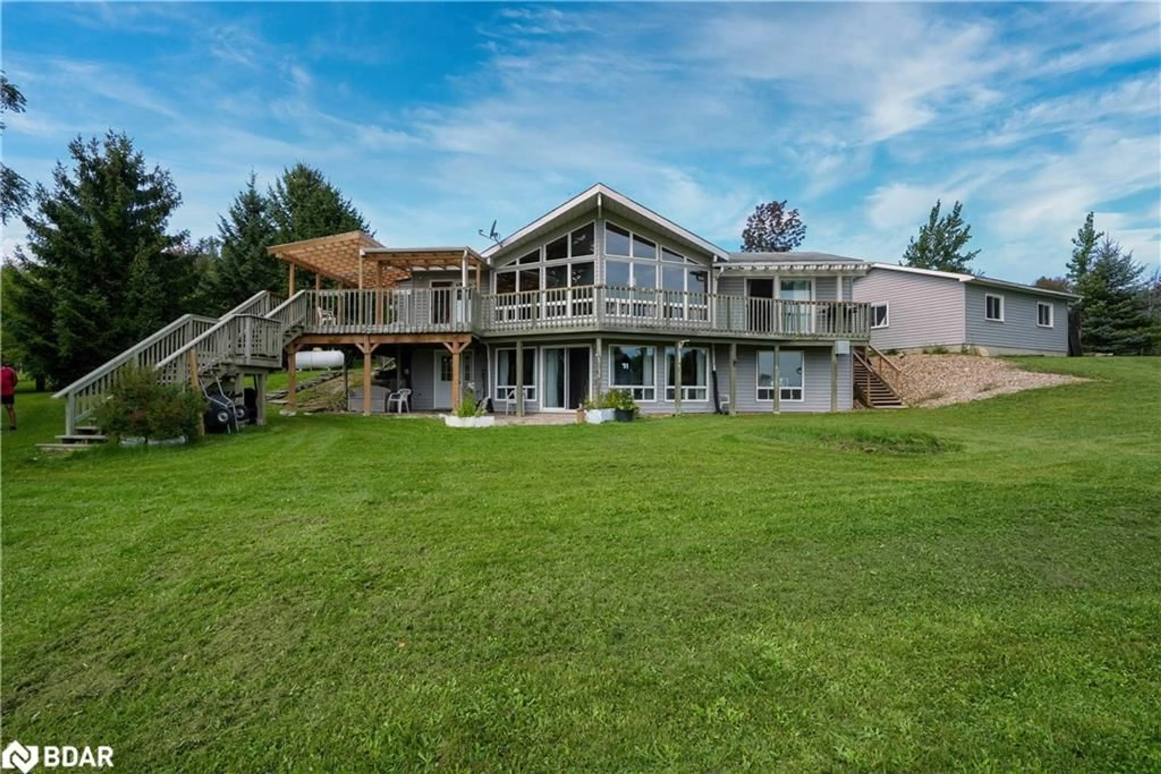 A pic from outside/outdoor area/front of a property/back of a property/a pic from drone, water/lake/river/ocean view for 143 Captain's Crt, Meaford Ontario N4L 1W5
