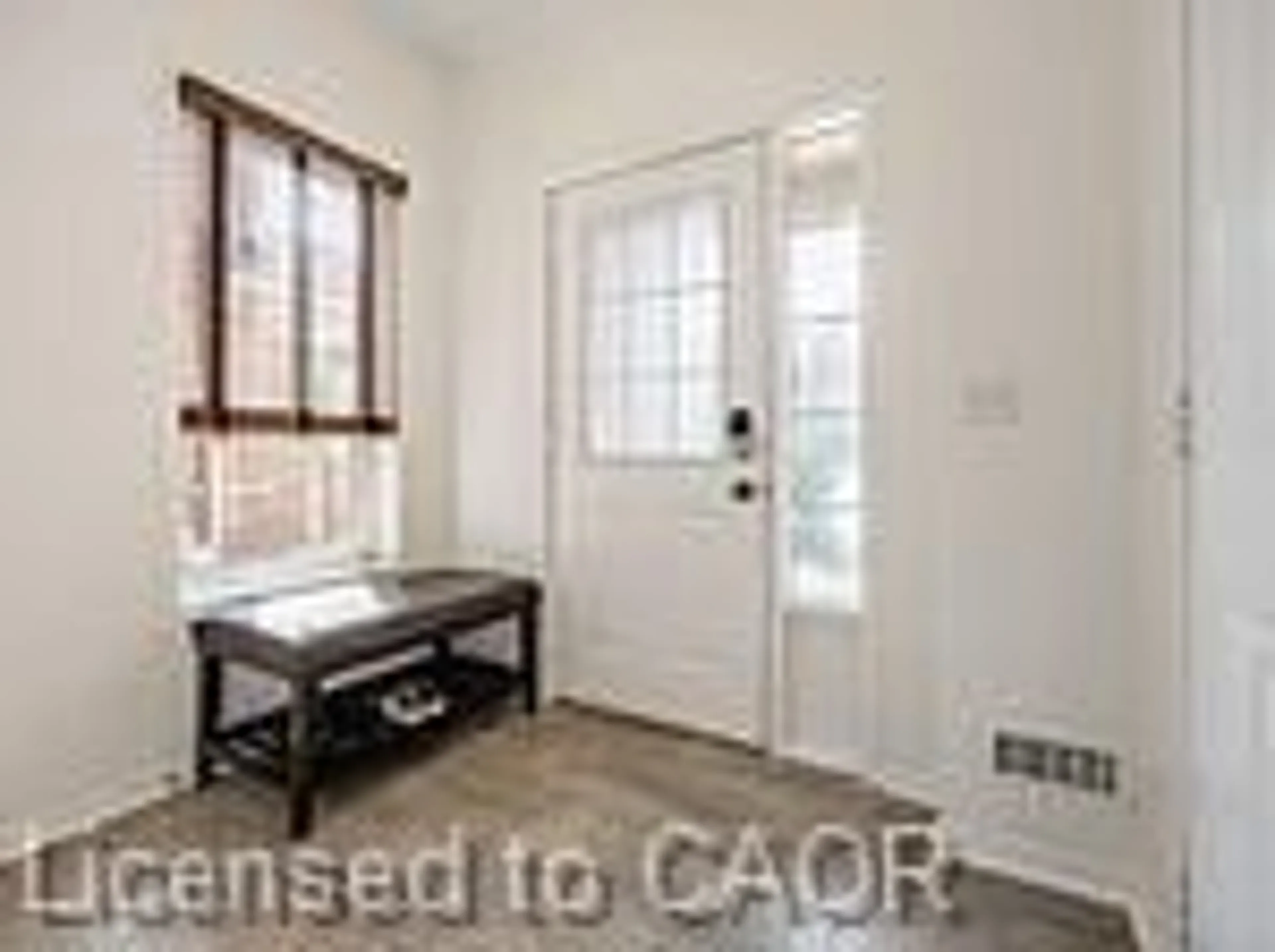 Indoor entryway for 3370 Southwick St, Mississauga Ontario L5M 7L5