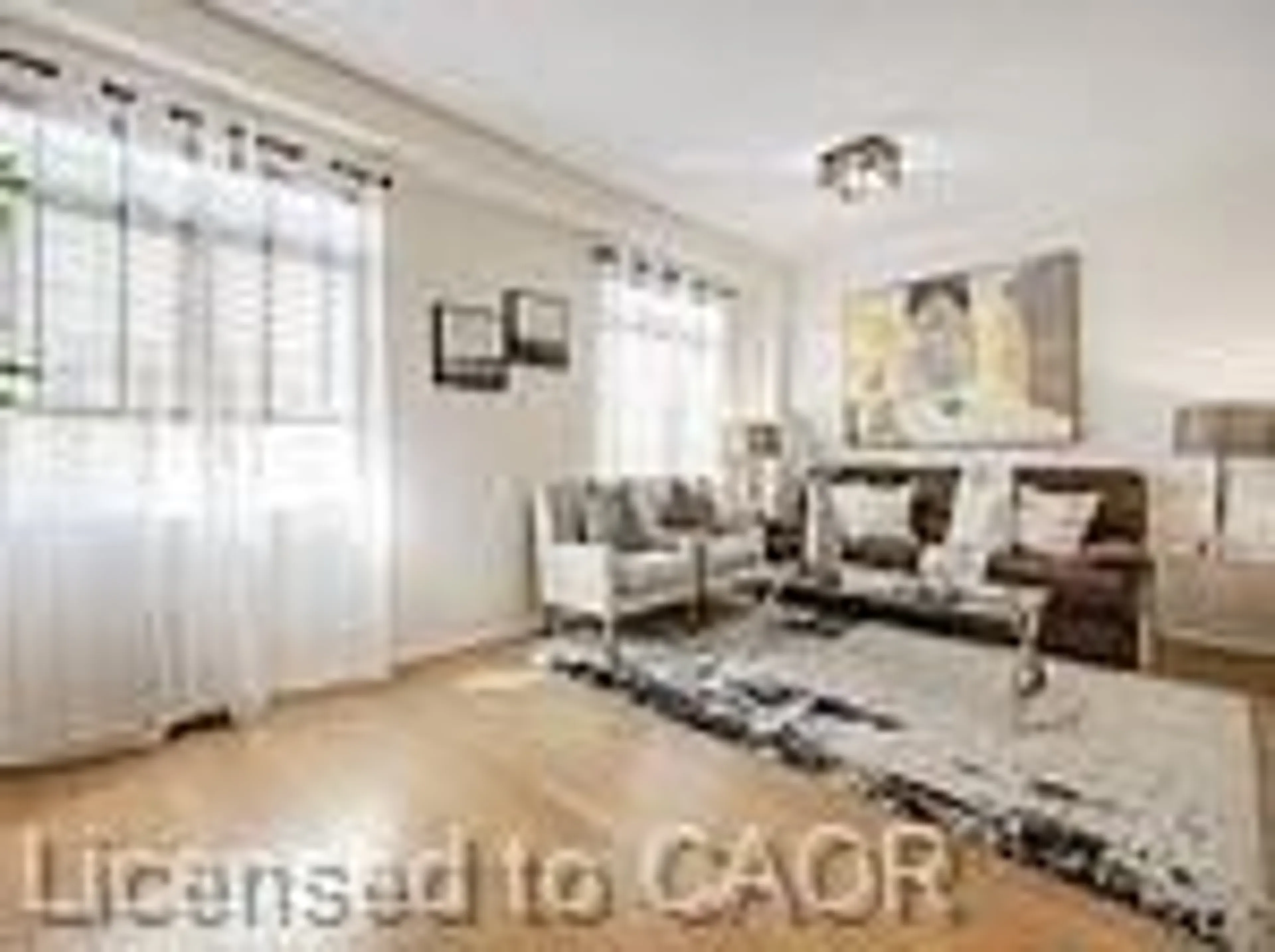 Living room with furniture, unknown for 3370 Southwick St, Mississauga Ontario L5M 7L5