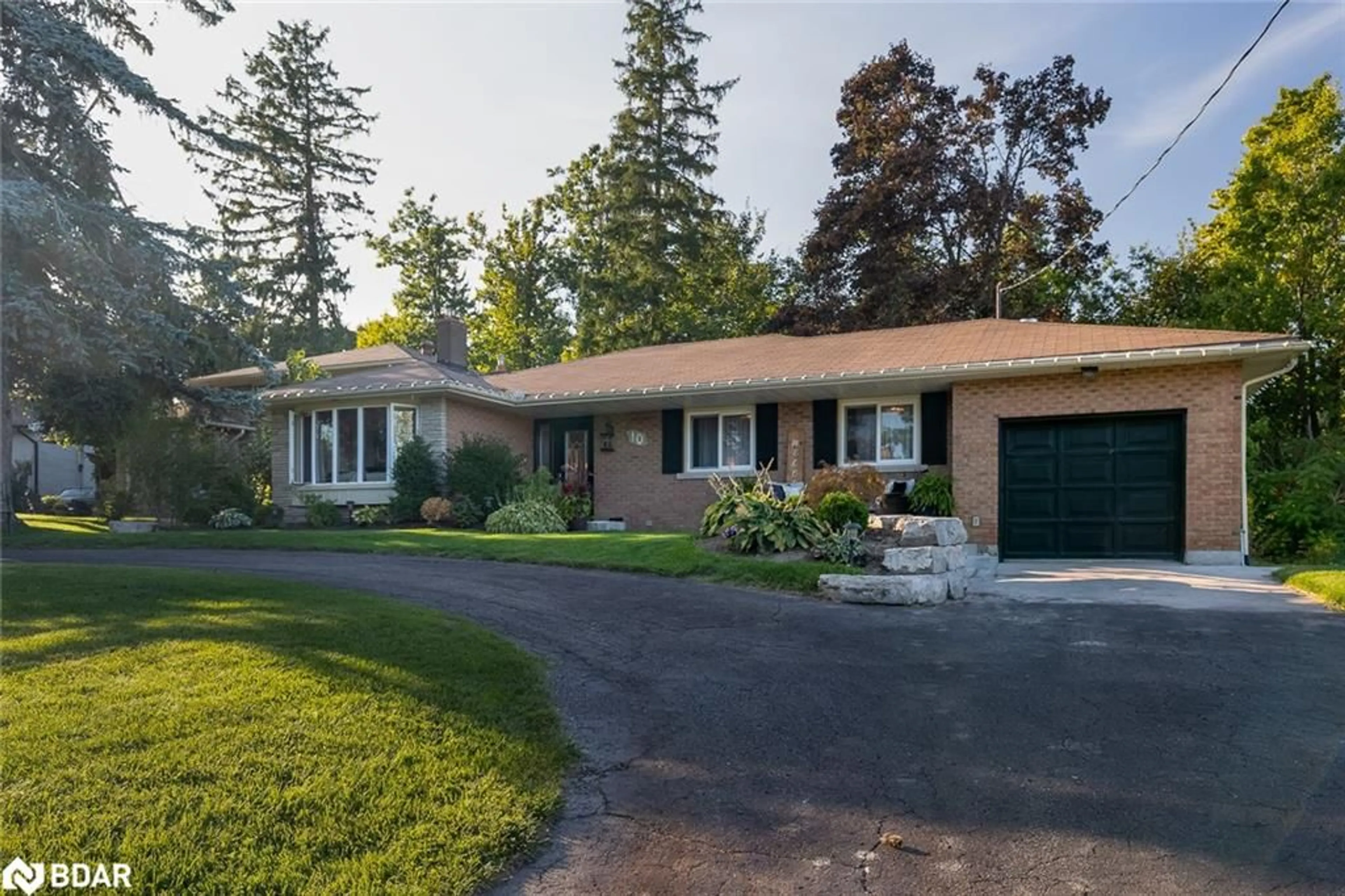 Unknown for 10 Ottaway Ave, Barrie Ontario L4M 2W7