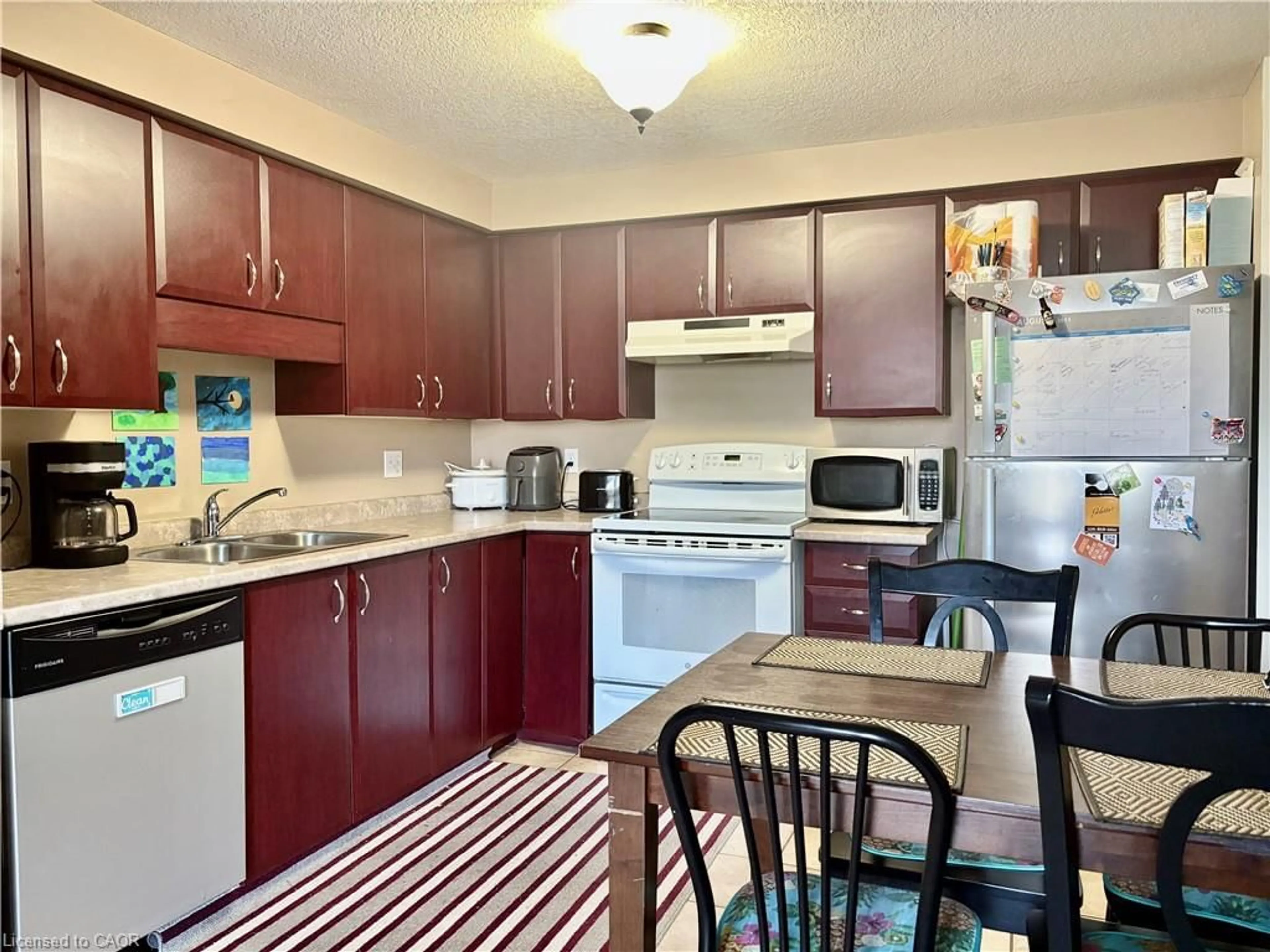 Standard kitchen, unknown for 38 Max Becker Dr, Kitchener Ontario N2E 3B8