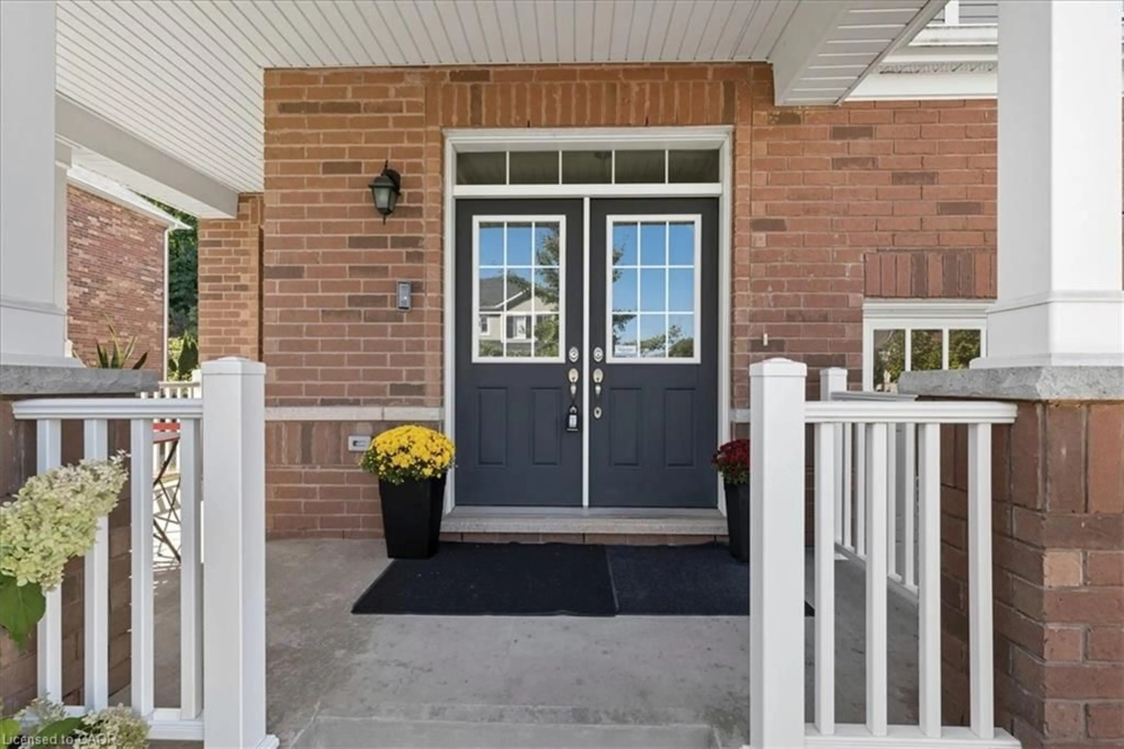 Indoor entryway for 304 Falling Green Cres, Kitchener Ontario N2R 0E9
