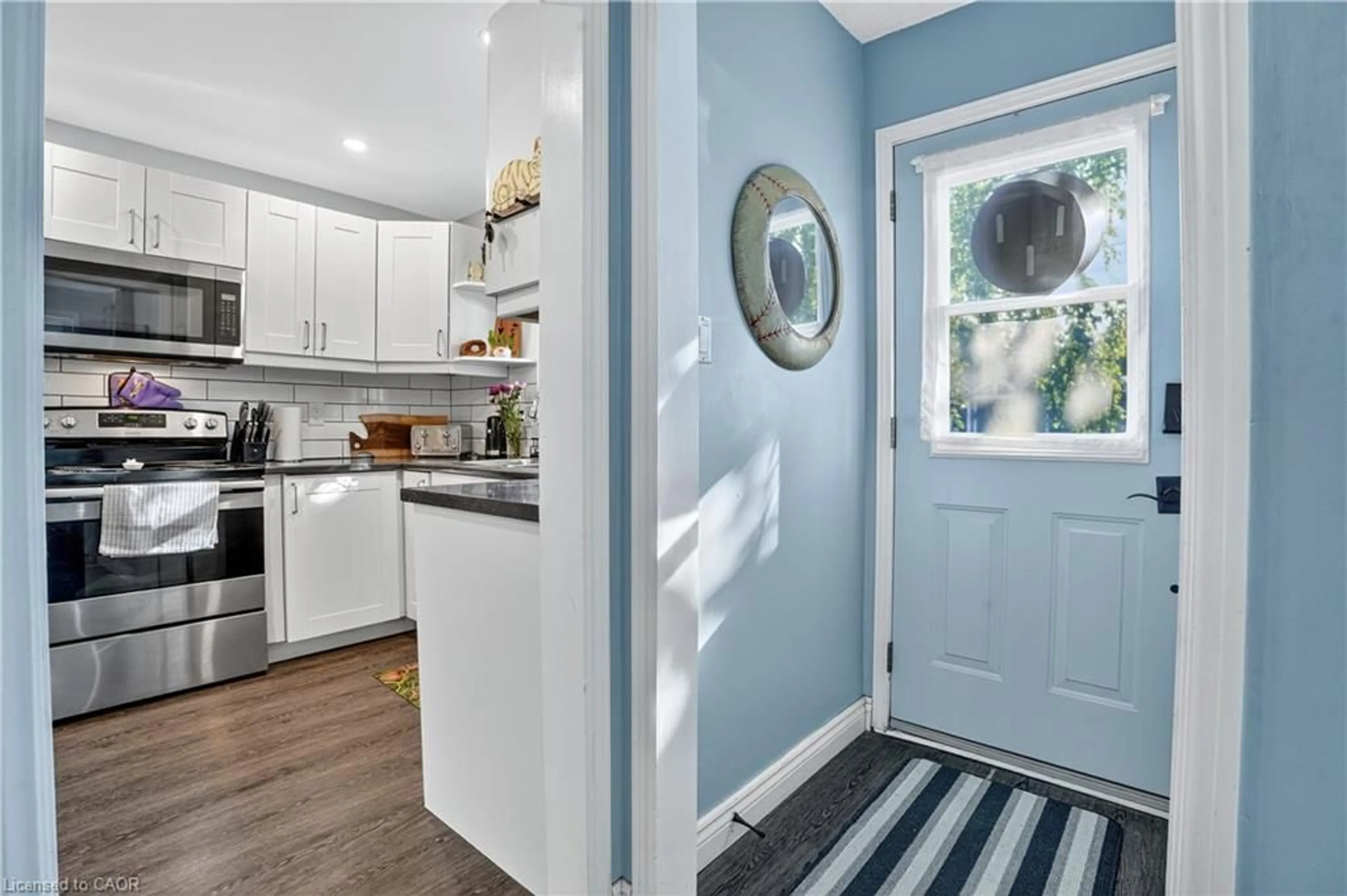 Open concept kitchen, ceramic/tile floor for 202 Bedford Rd, Kitchener Ontario N2G 3A6