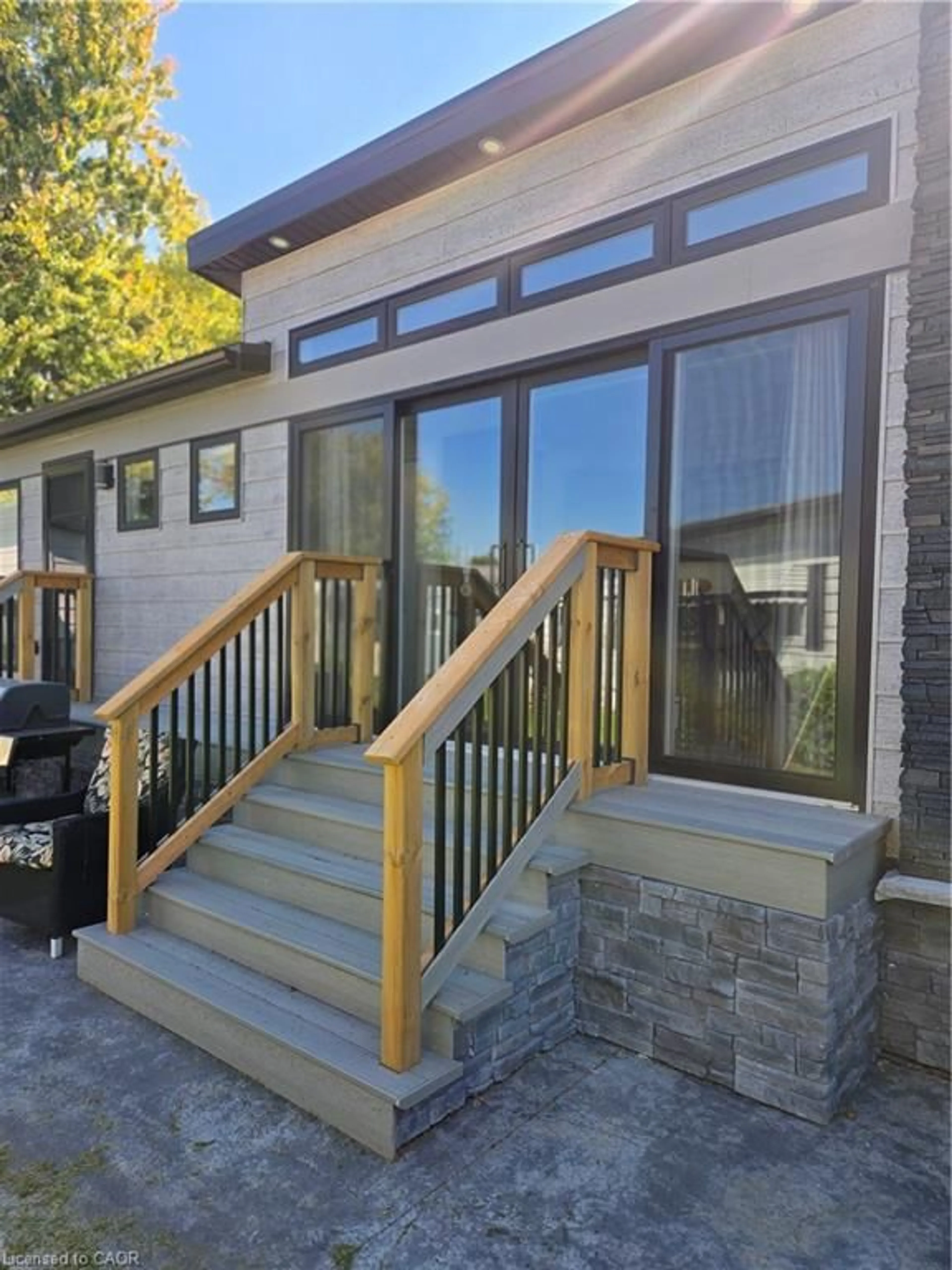 Unknown for 22220 Charing Cross Rd #30, Chatham Ontario N7M 5V8
