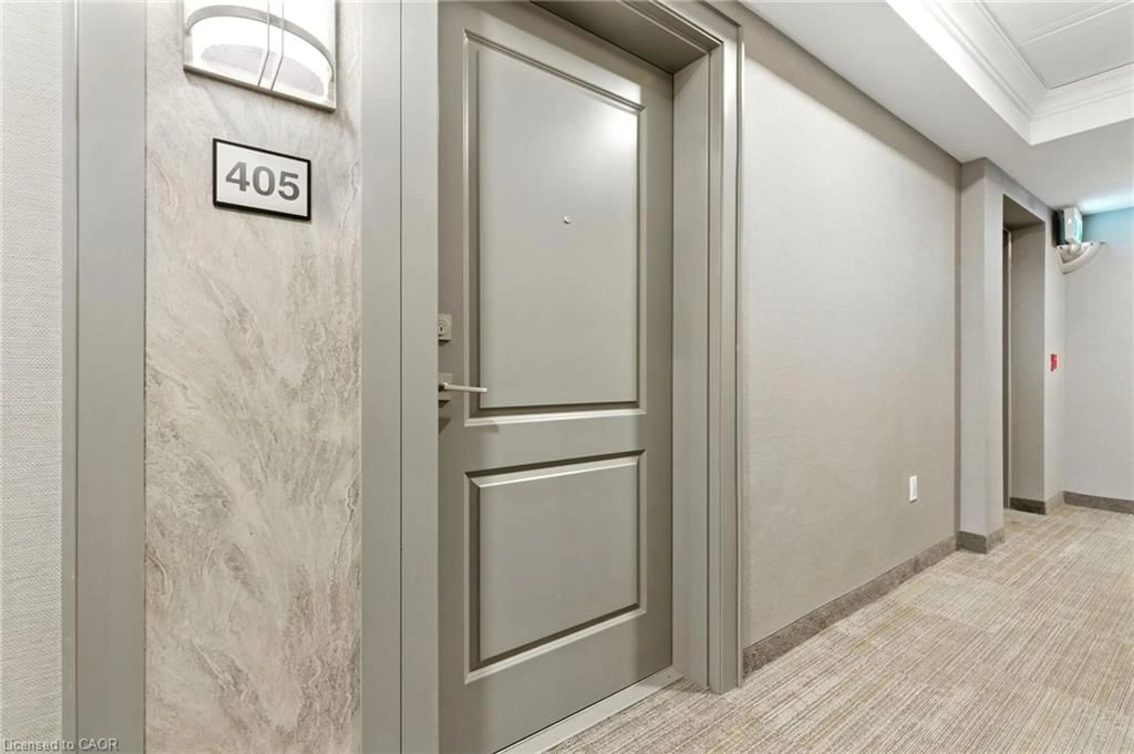 Indoor foyer for 5055 Greenlane Rd #405, Beamsville Ontario L0R 1B3