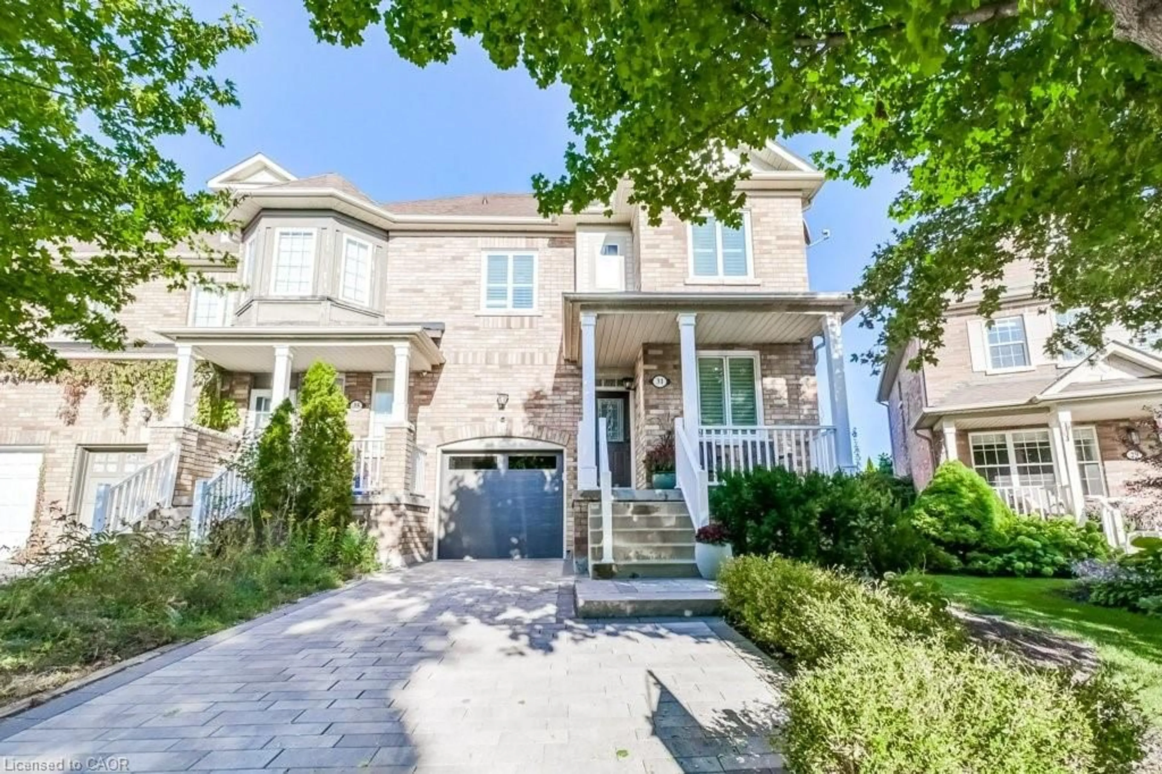 Home with brick exterior material, street for 31 Watkins Glen Cres, Aurora Ontario L4G 7P3