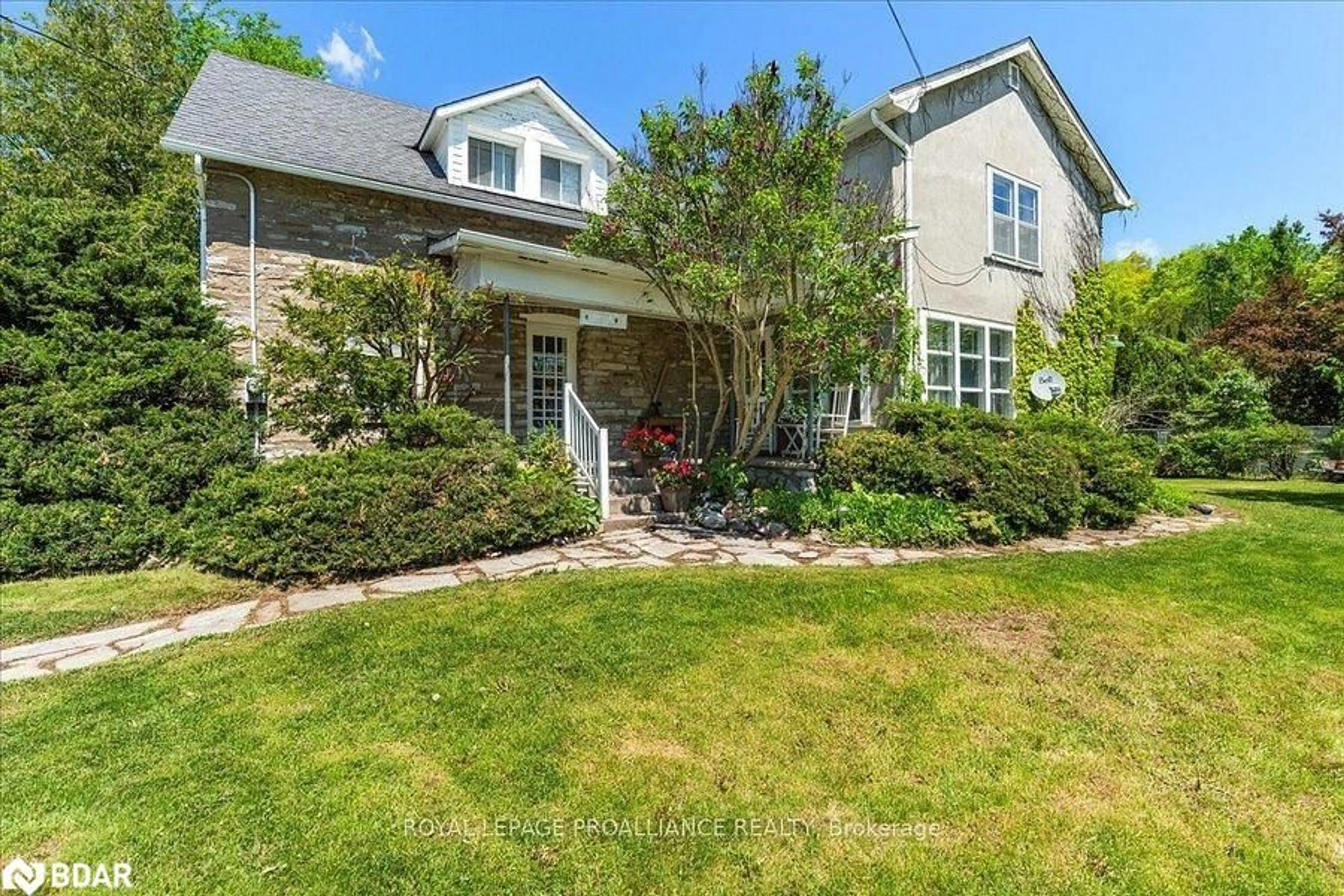 A pic from outside/outdoor area/front of a property/back of a property/a pic from drone, street for 583 Moira St, Tweed Ontario K0K 3J0