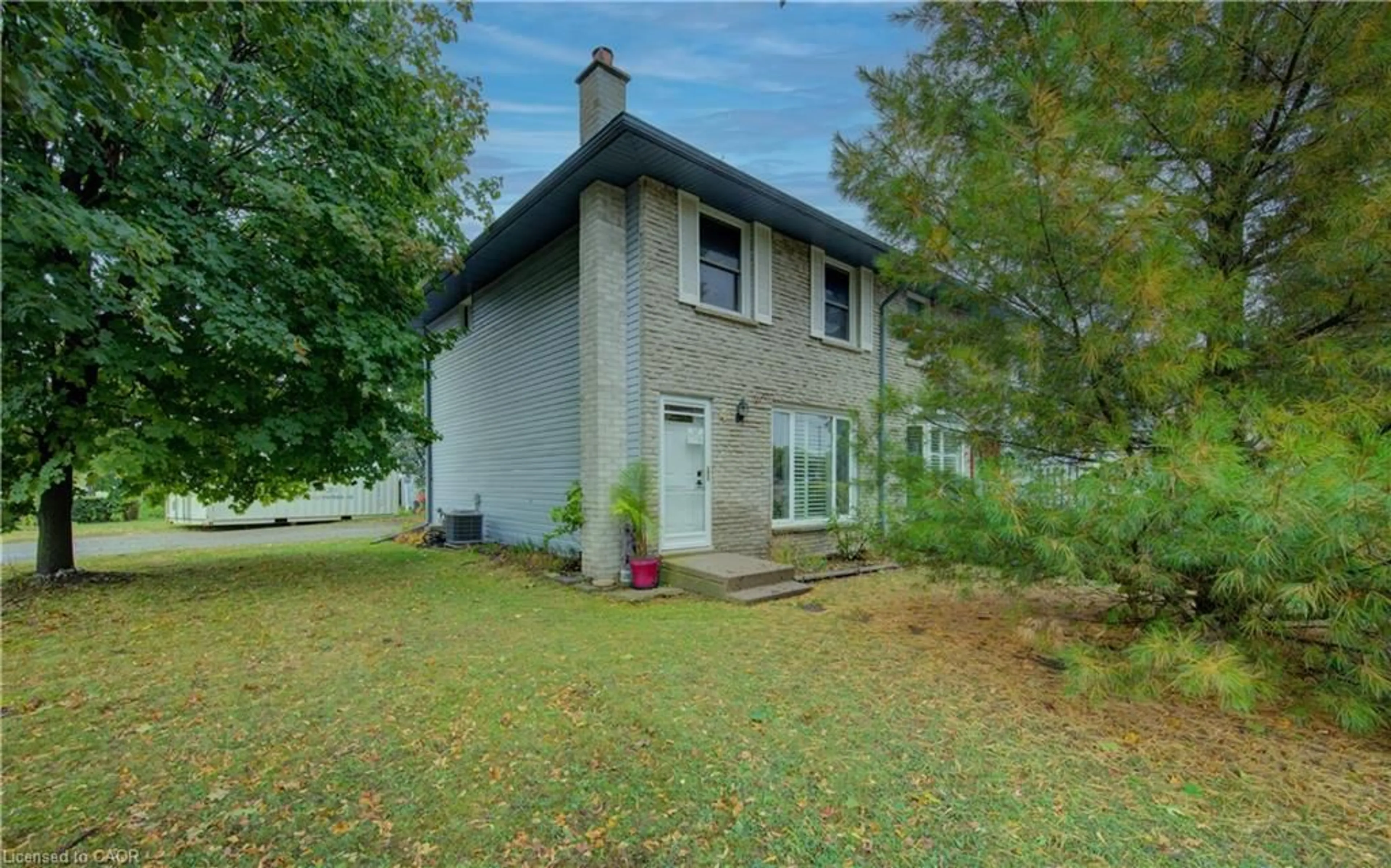 Unknown for 4 Flint Dr, Kitchener Ontario N2E 1A2
