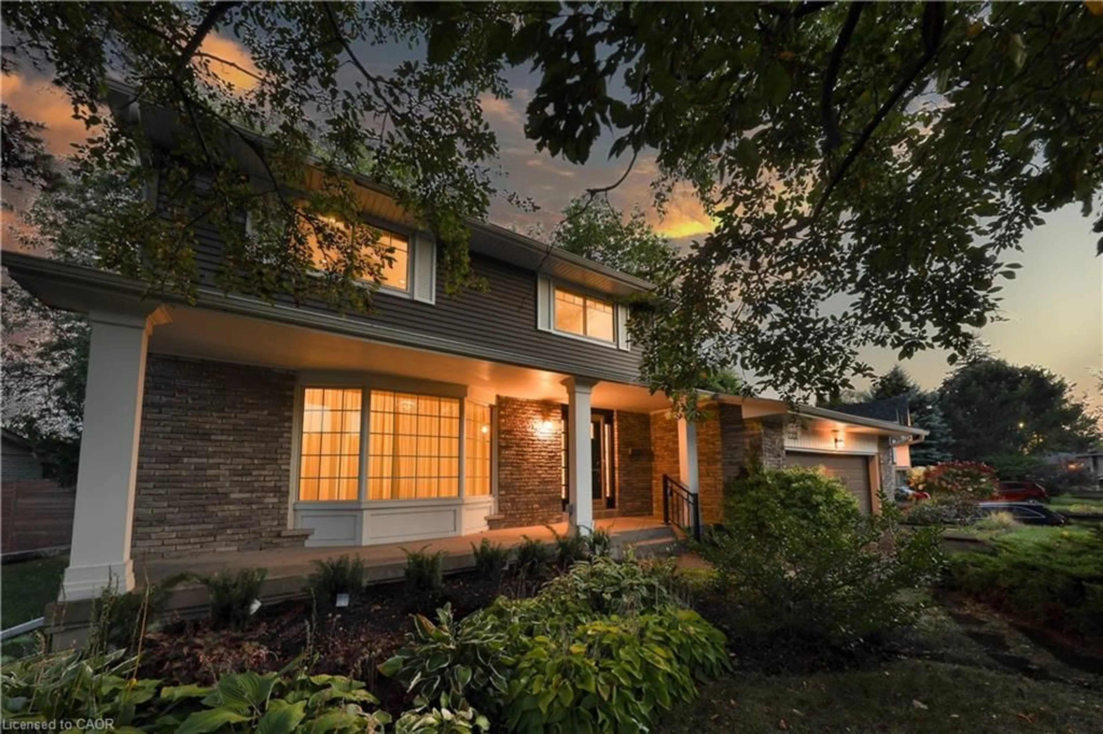 Unknown for 222 Vance Dr, Oakville Ontario L6L 3L1