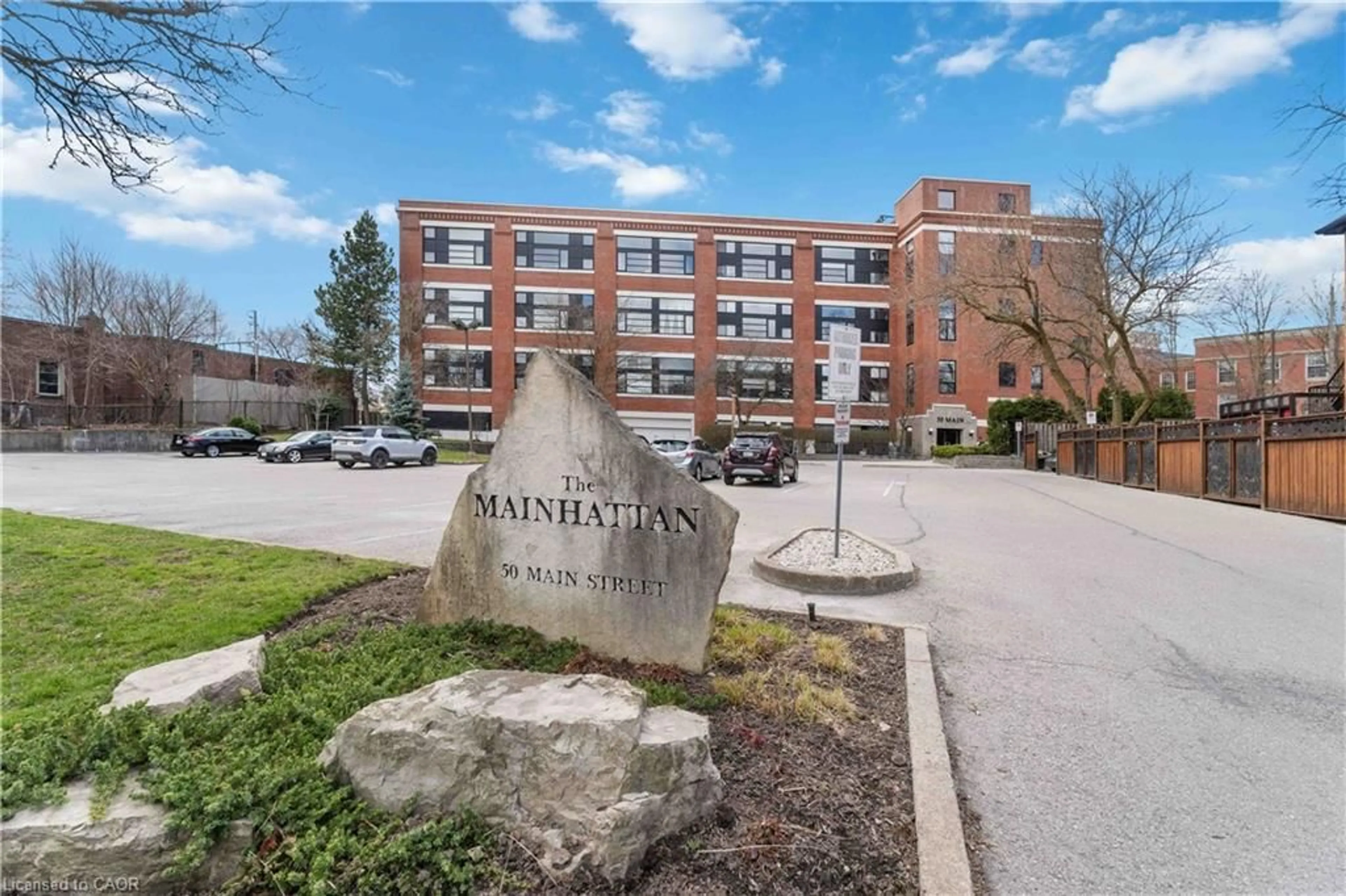 Unknown for 50 Main St #202, Dundas Ontario L9H 6P8
