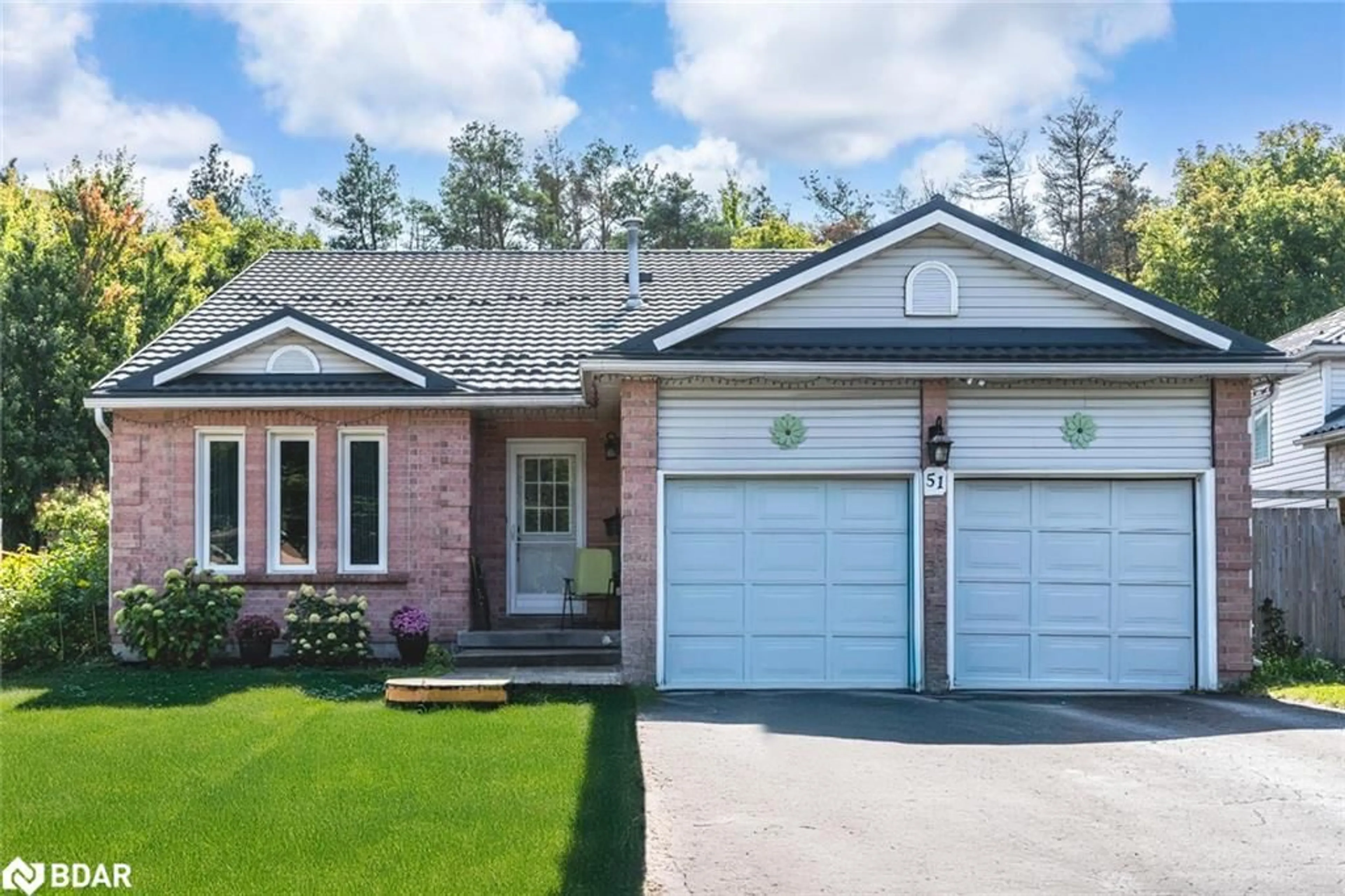 Home with brick exterior material, street for 51 Nottawasaga Dr, Angus Ontario L0M 1B0