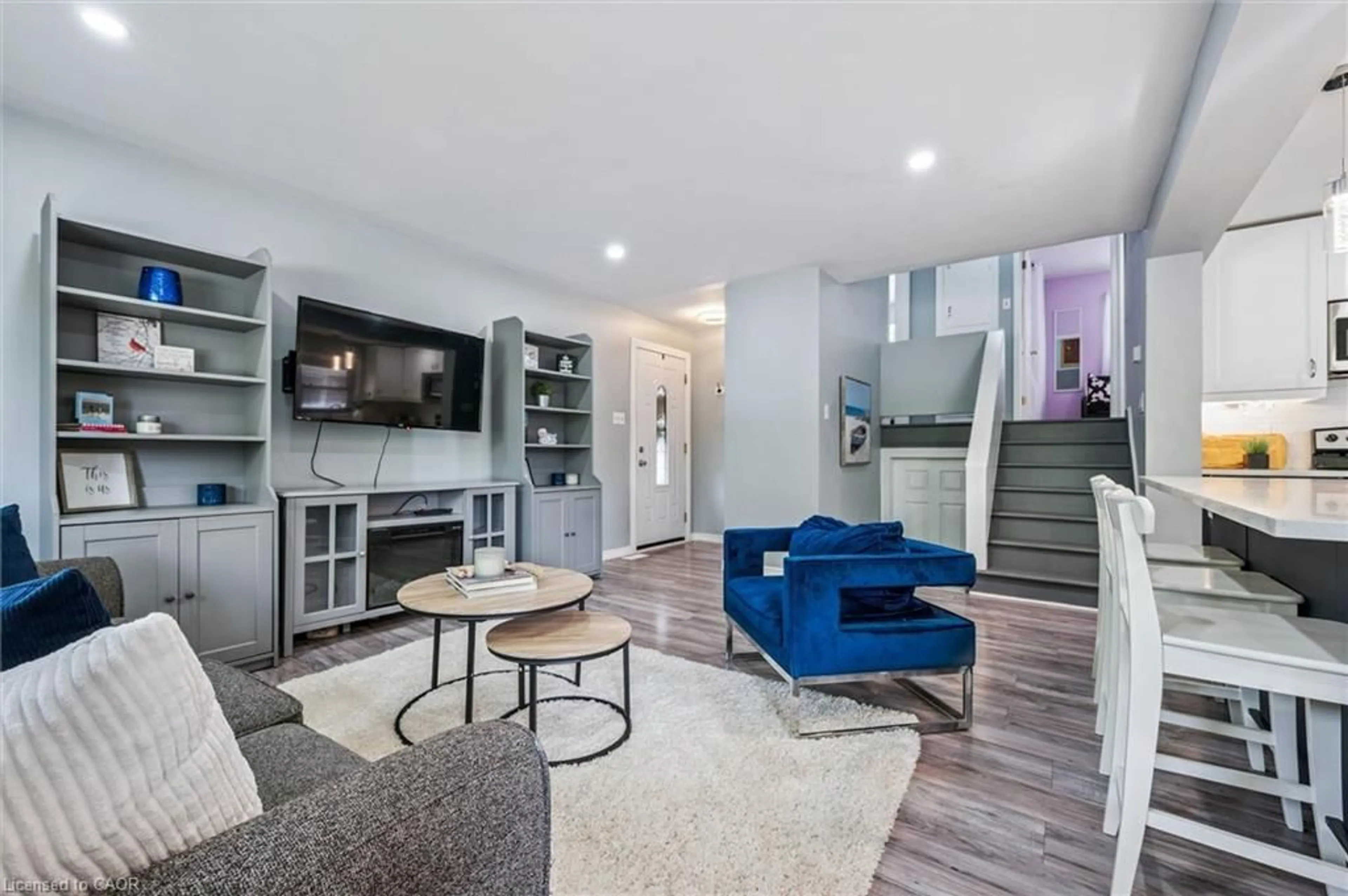 Living room with furniture, unknown for 47 Rouse Ave, Cambridge Ontario N1R 4M6