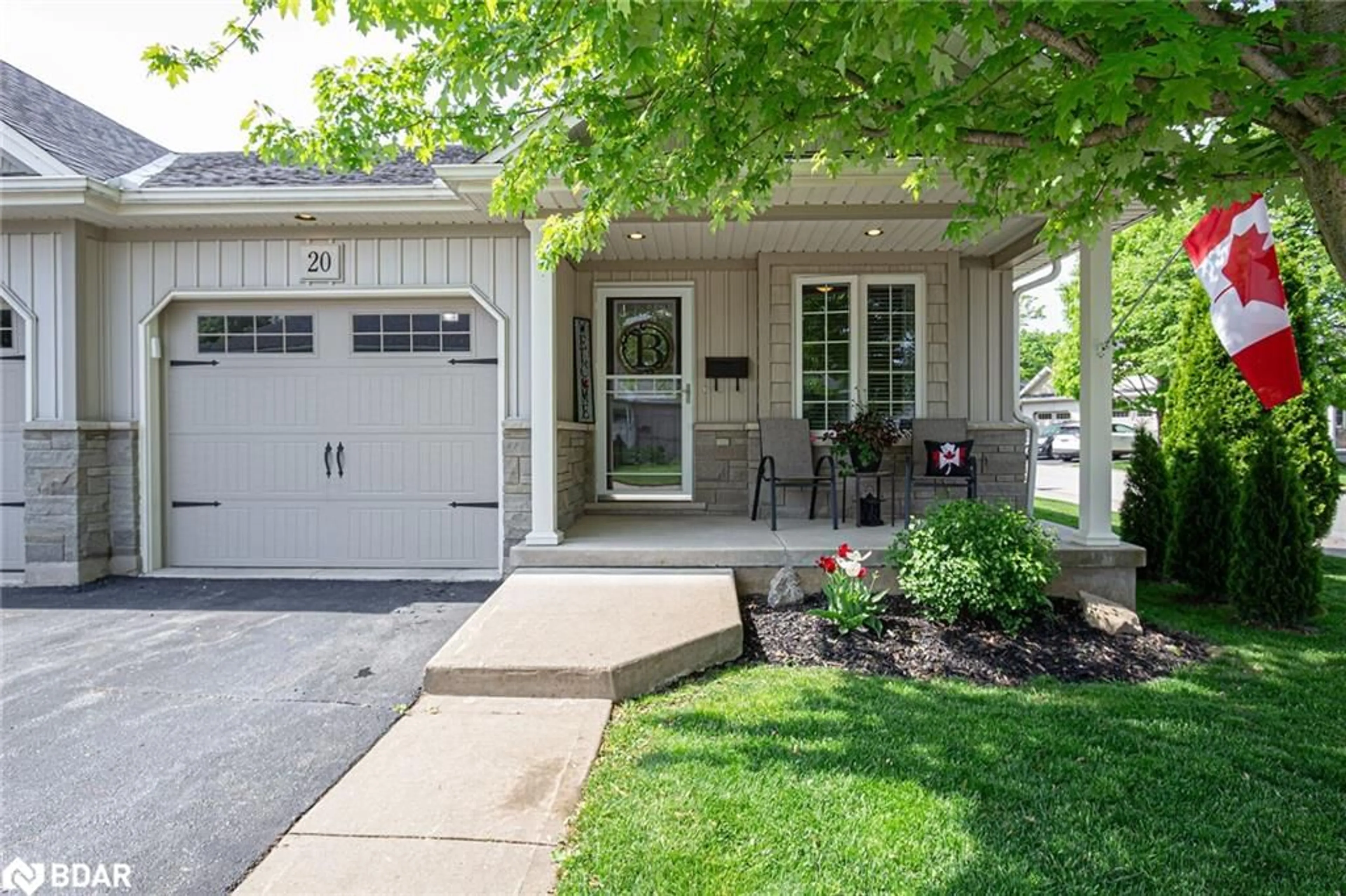 Indoor entryway for 20 Jenny Cres #21, Smithville Ontario L0R 2A0