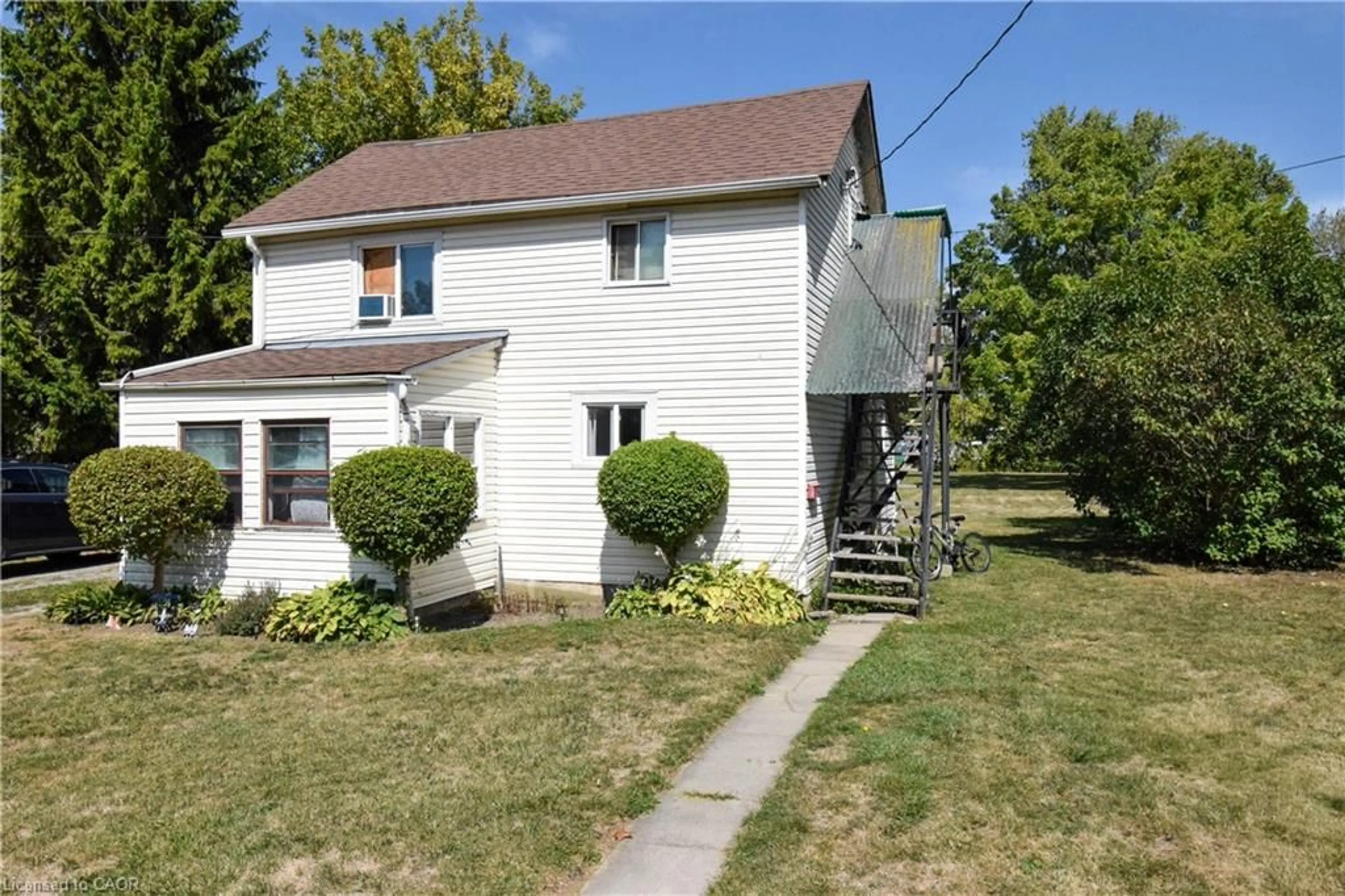 Unknown for 121 Cross St, Dunneville Ontario N1A 1B8