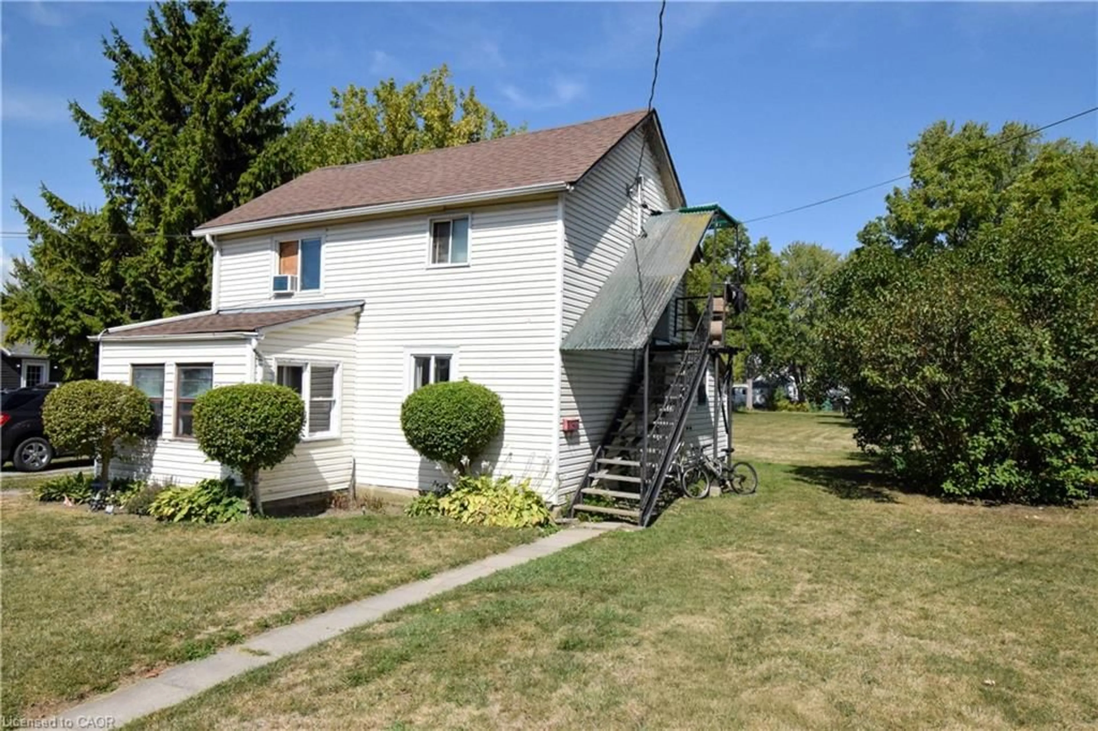 Unknown for 121 Cross St, Dunneville Ontario N1A 1B8