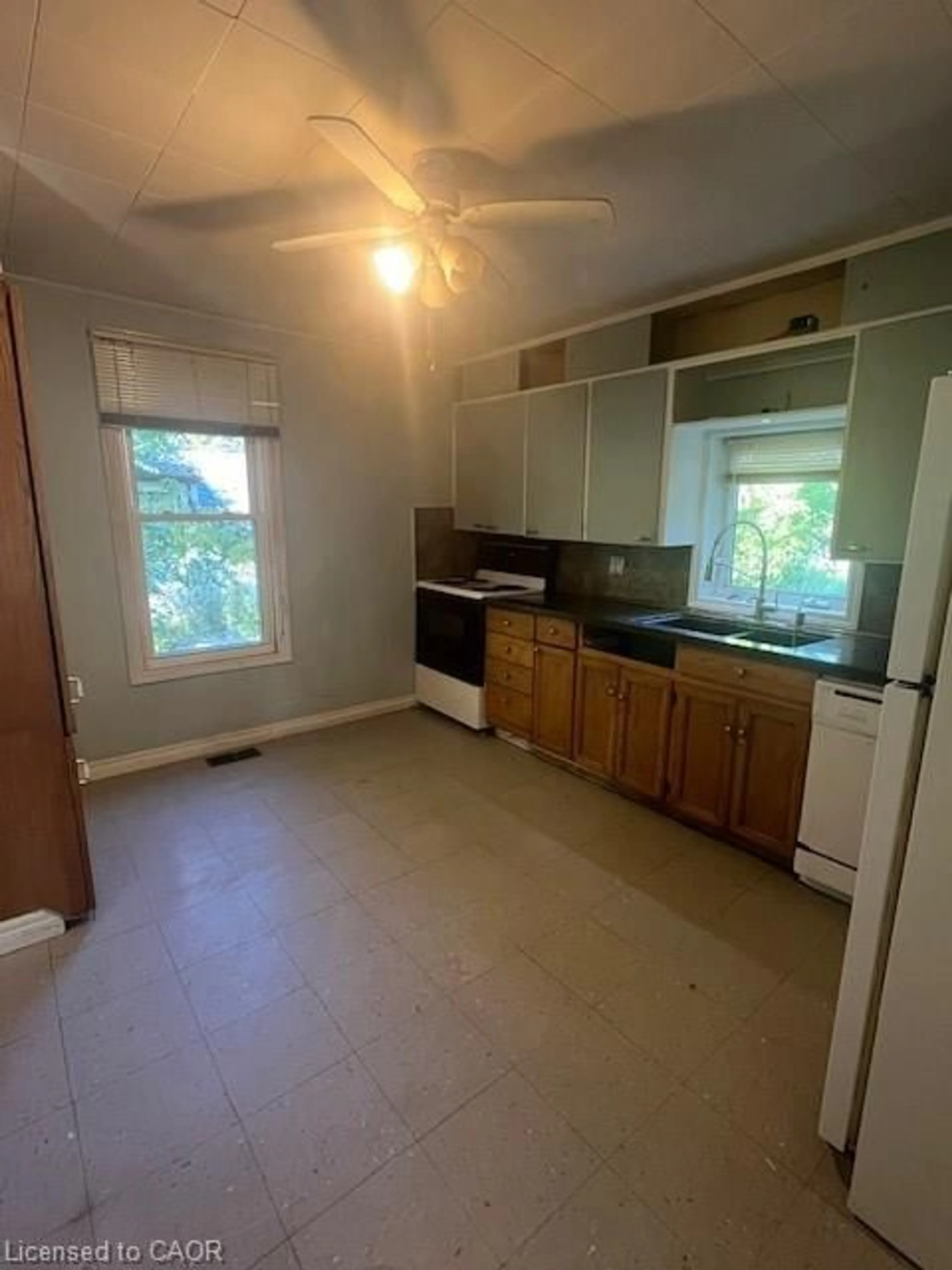 A pic of a room for 126 Shakespeare St, Stratford Ontario N5A 3W4