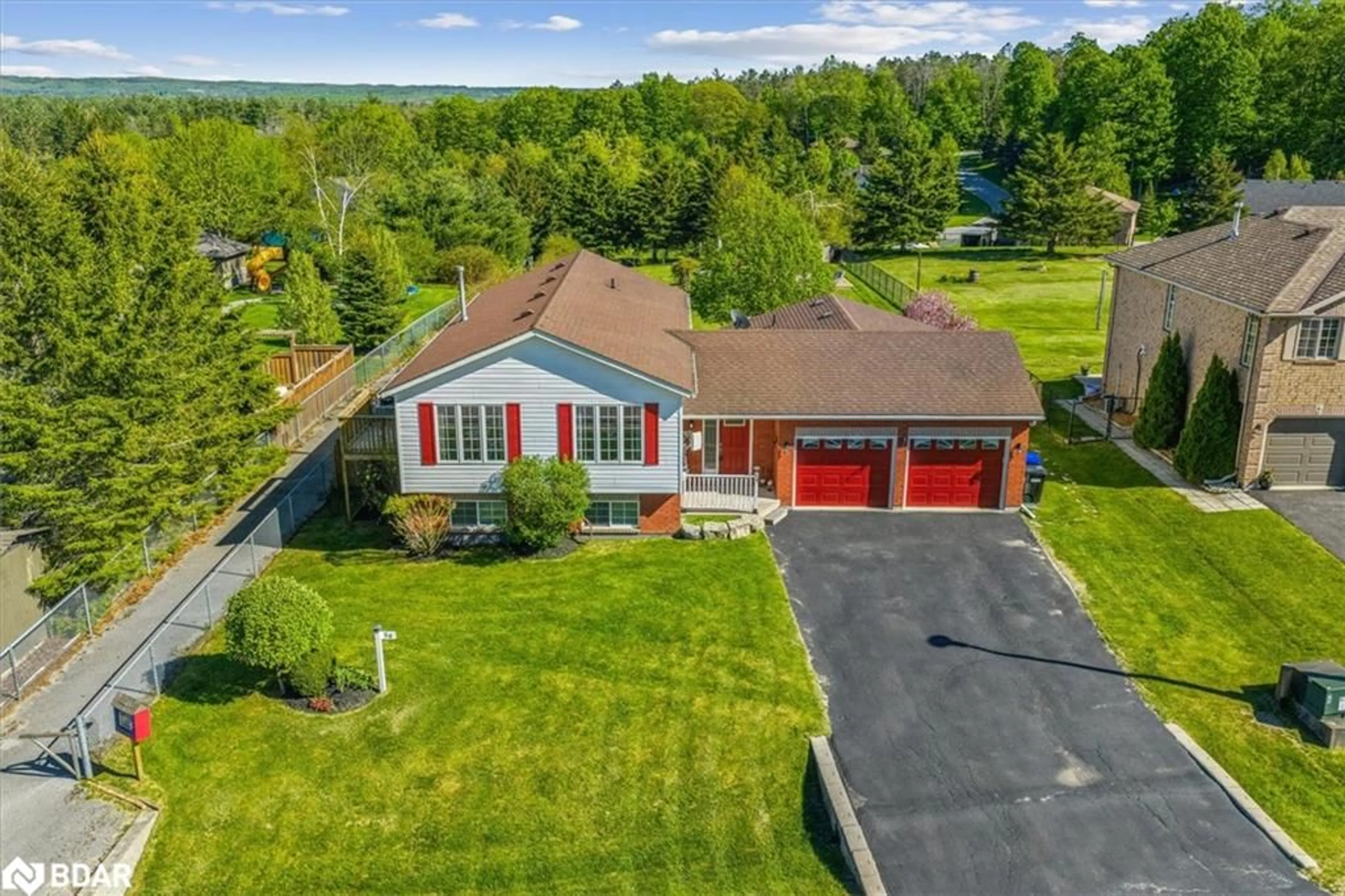 A pic from outside/outdoor area/front of a property/back of a property/a pic from drone, water/lake/river/ocean view for 54 Marlow Cir, Hillsdale Ontario L0L 1V0
