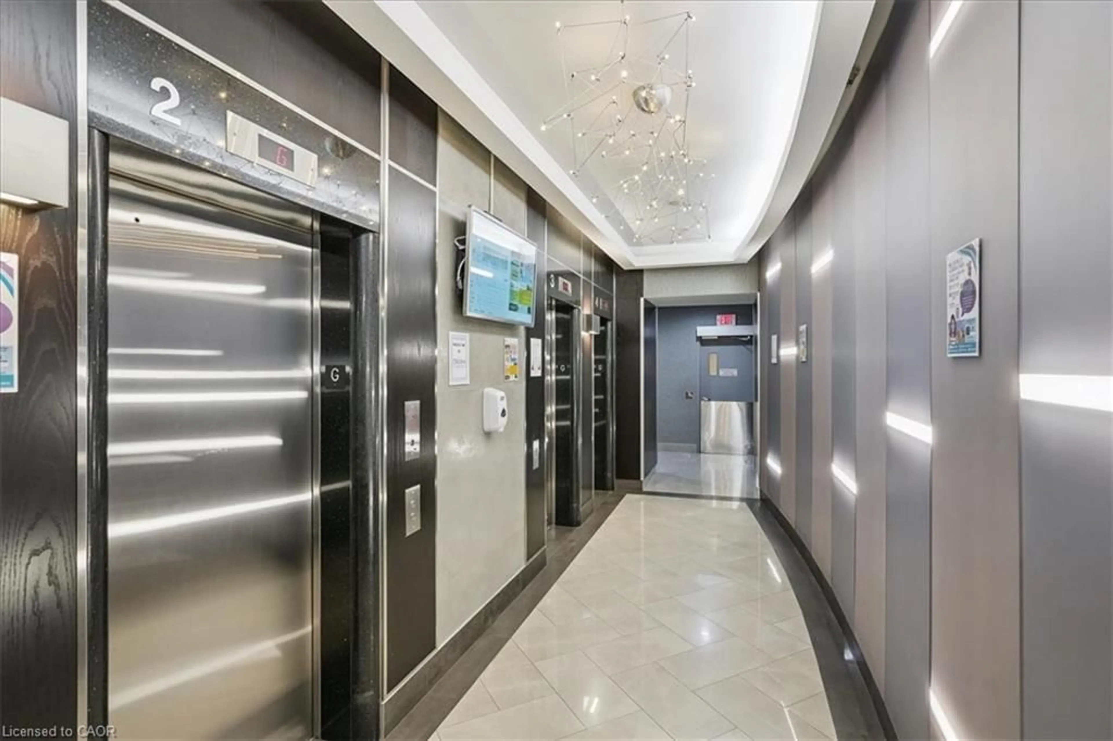 Indoor foyer for 33 Sheppard Ave #2411, Toronto Ontario M2N 7K1