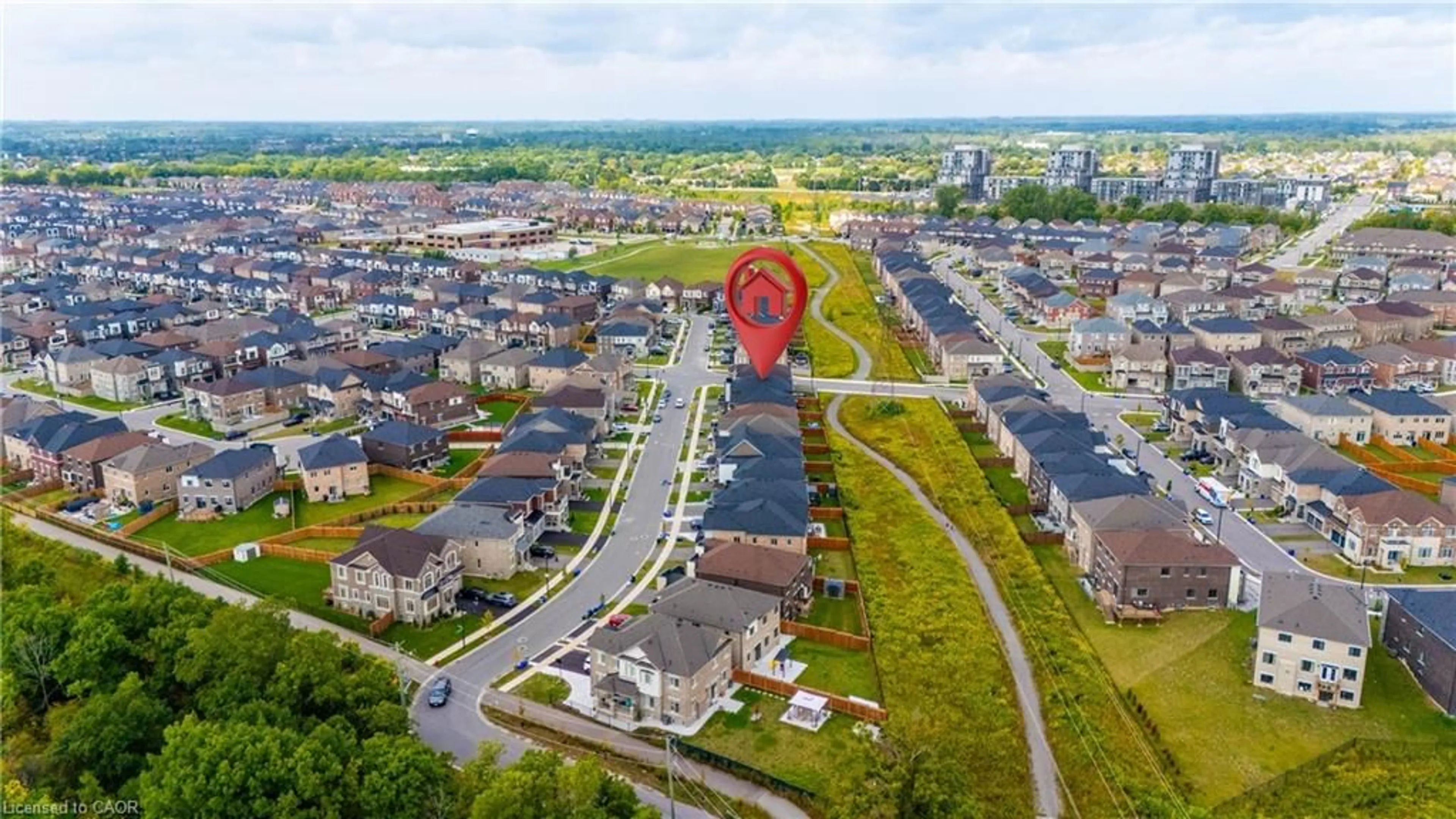 A pic from outside/outdoor area/front of a property/back of a property/a pic from drone, street for 199 Granite Ridge Trail, Waterdown Ontario L8B 1Z1