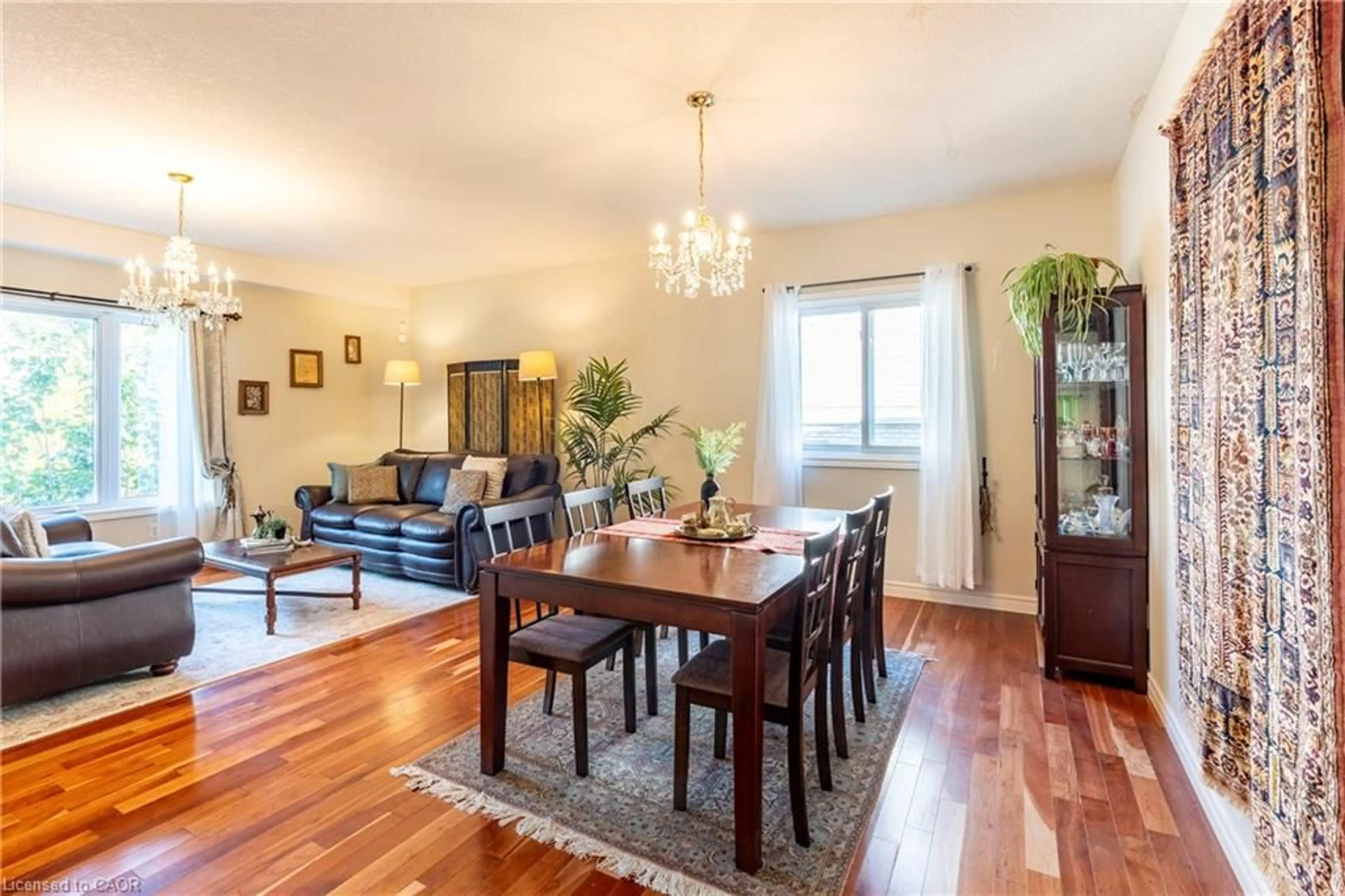 Dining room, wood/laminate floor for 564 Willow Wood Dr, Waterloo Ontario N2T 2T5