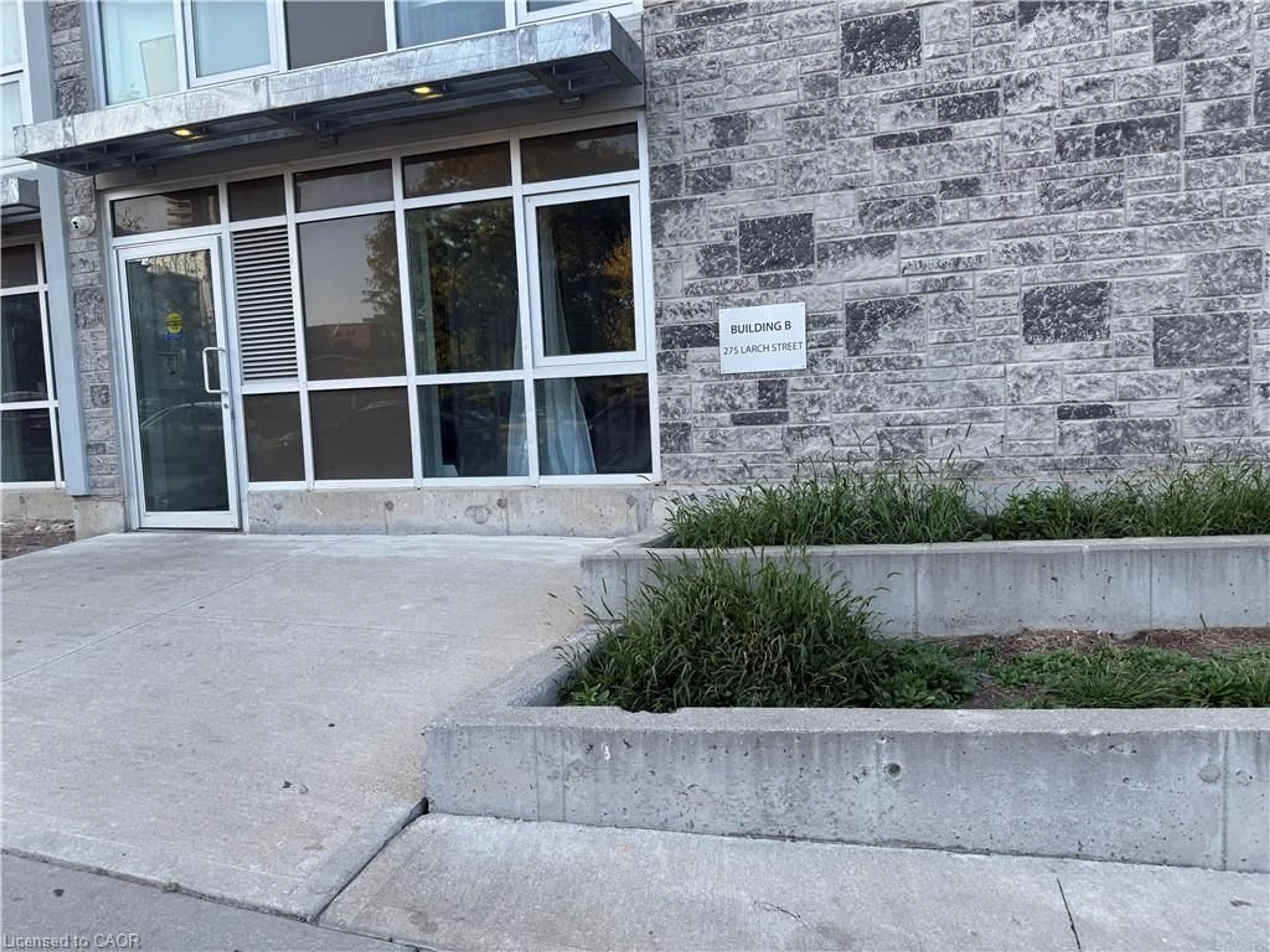 Unknown for 275 Larch St #B506, Waterloo Ontario N2L 3R2