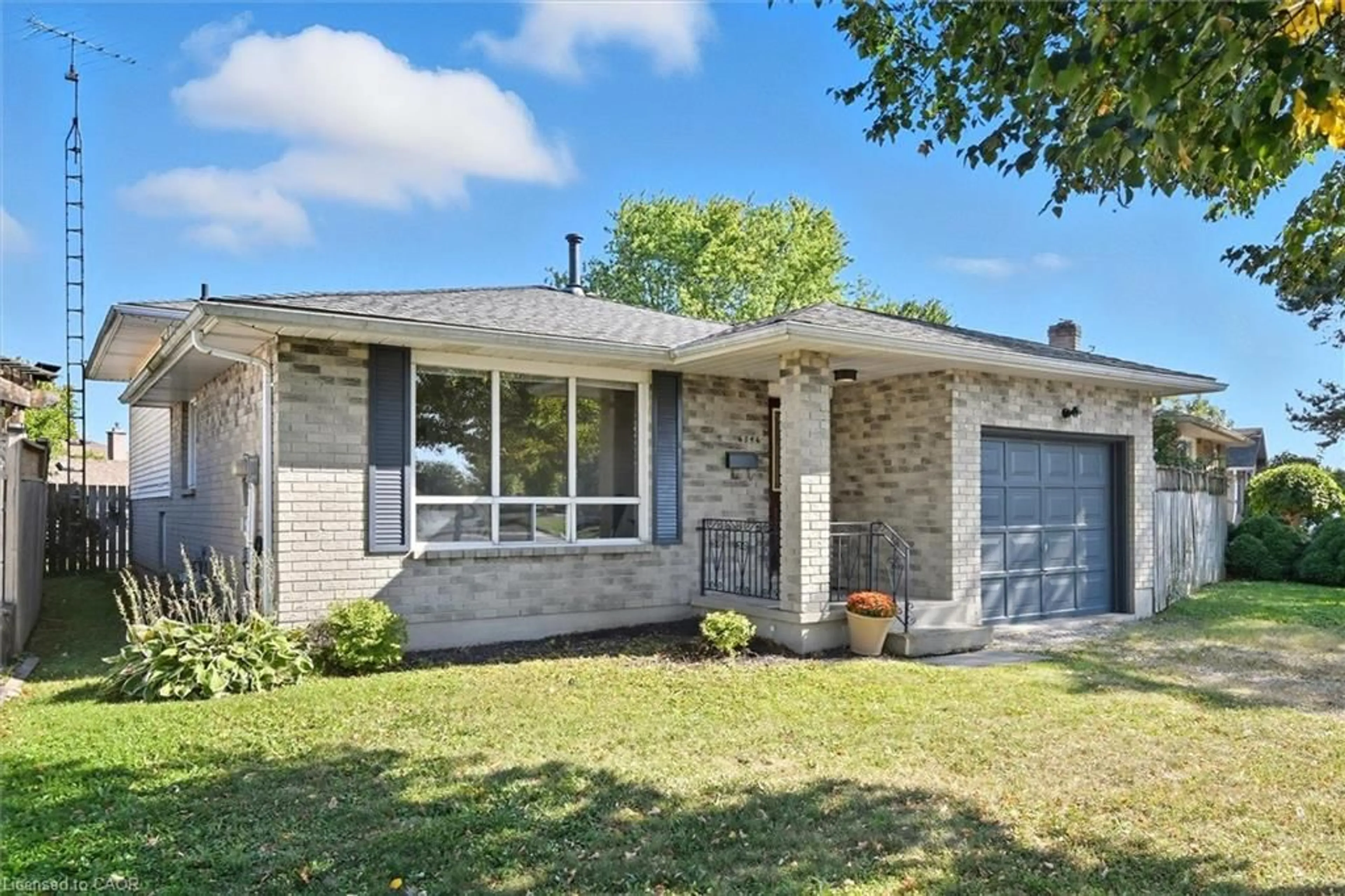 Home with brick exterior material, street for 6346 Charnwood Ave, Niagara Falls Ontario L2H 2K7
