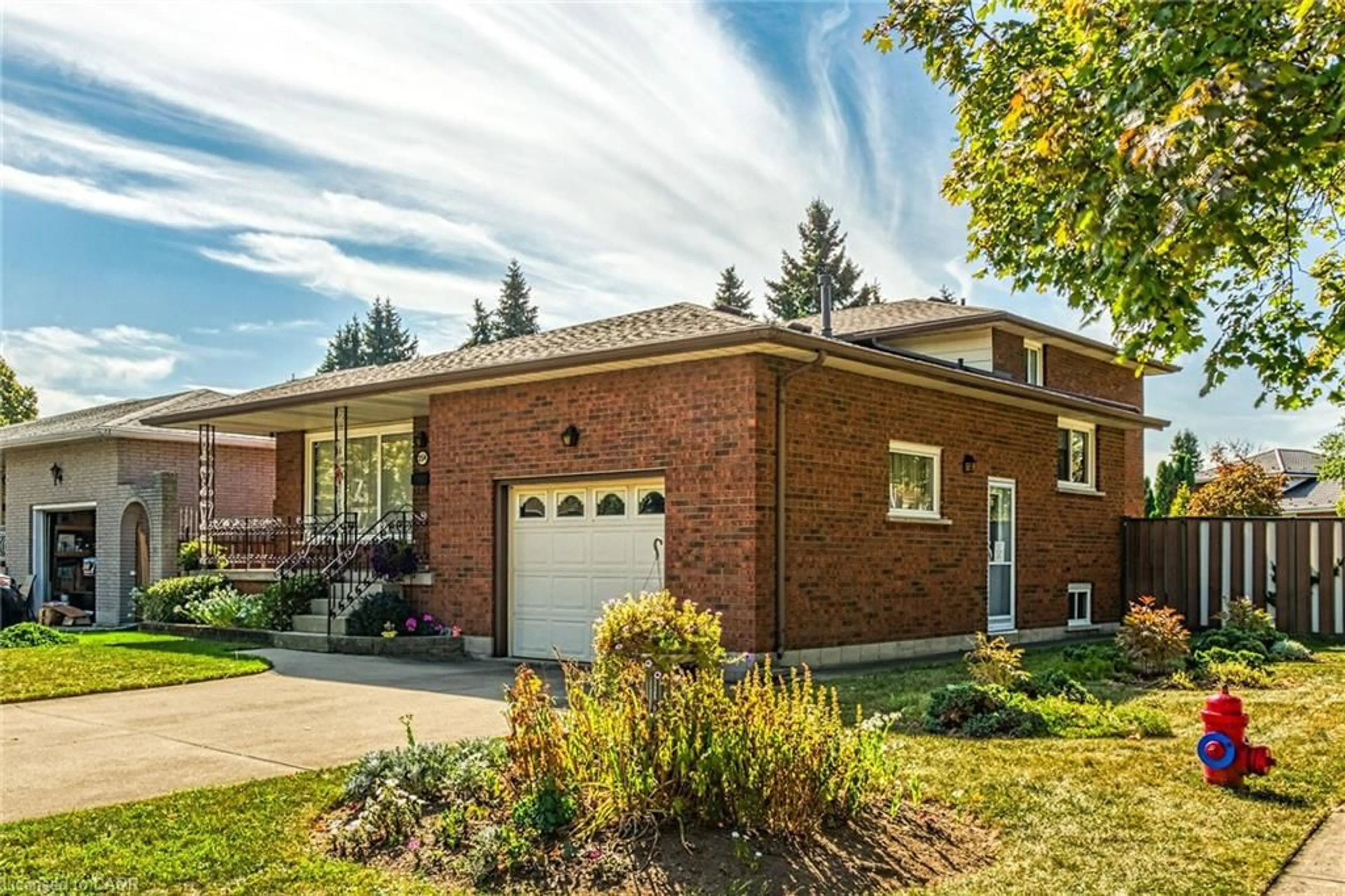 Home with brick exterior material, street for 254 Celtic Dr, Stoney Creek Ontario L8E 2T9