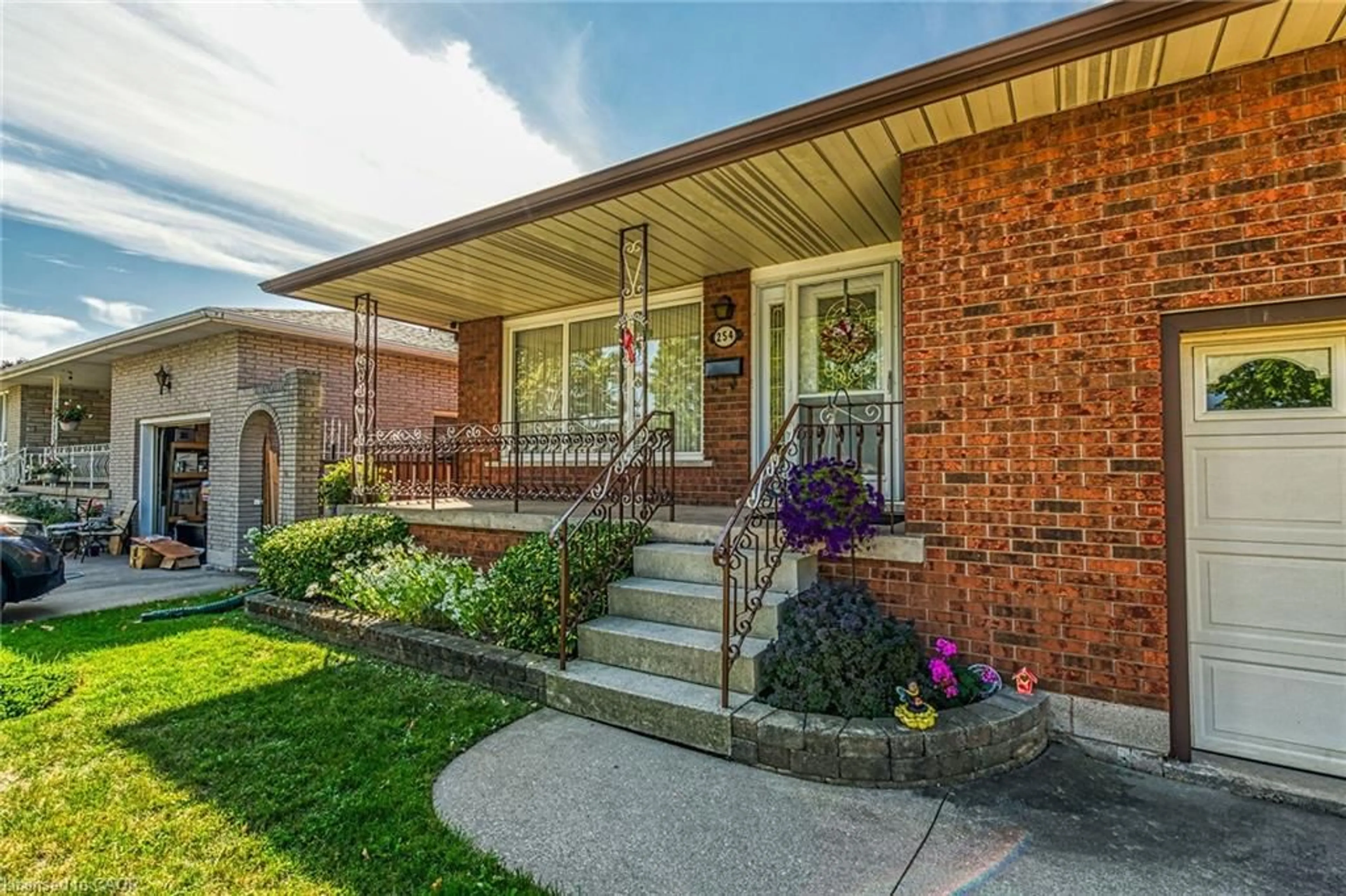Home with brick exterior material, street for 254 Celtic Dr, Stoney Creek Ontario L8E 2T9