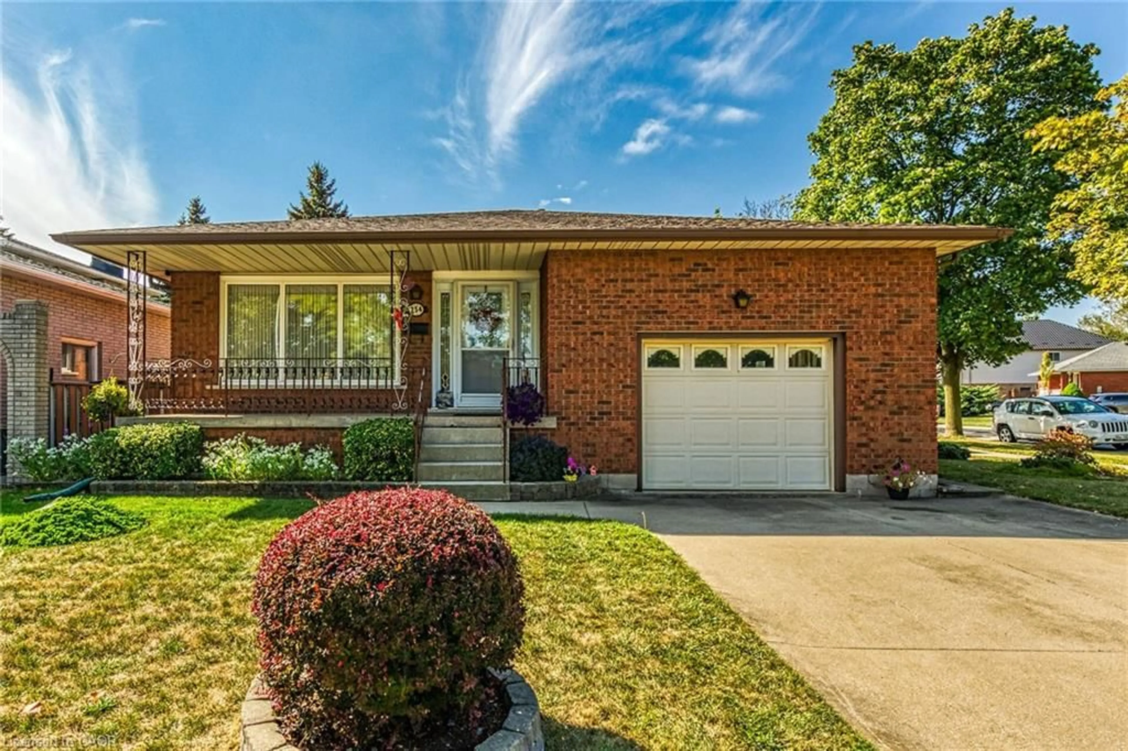 Home with brick exterior material, street for 254 Celtic Dr, Stoney Creek Ontario L8E 2T9