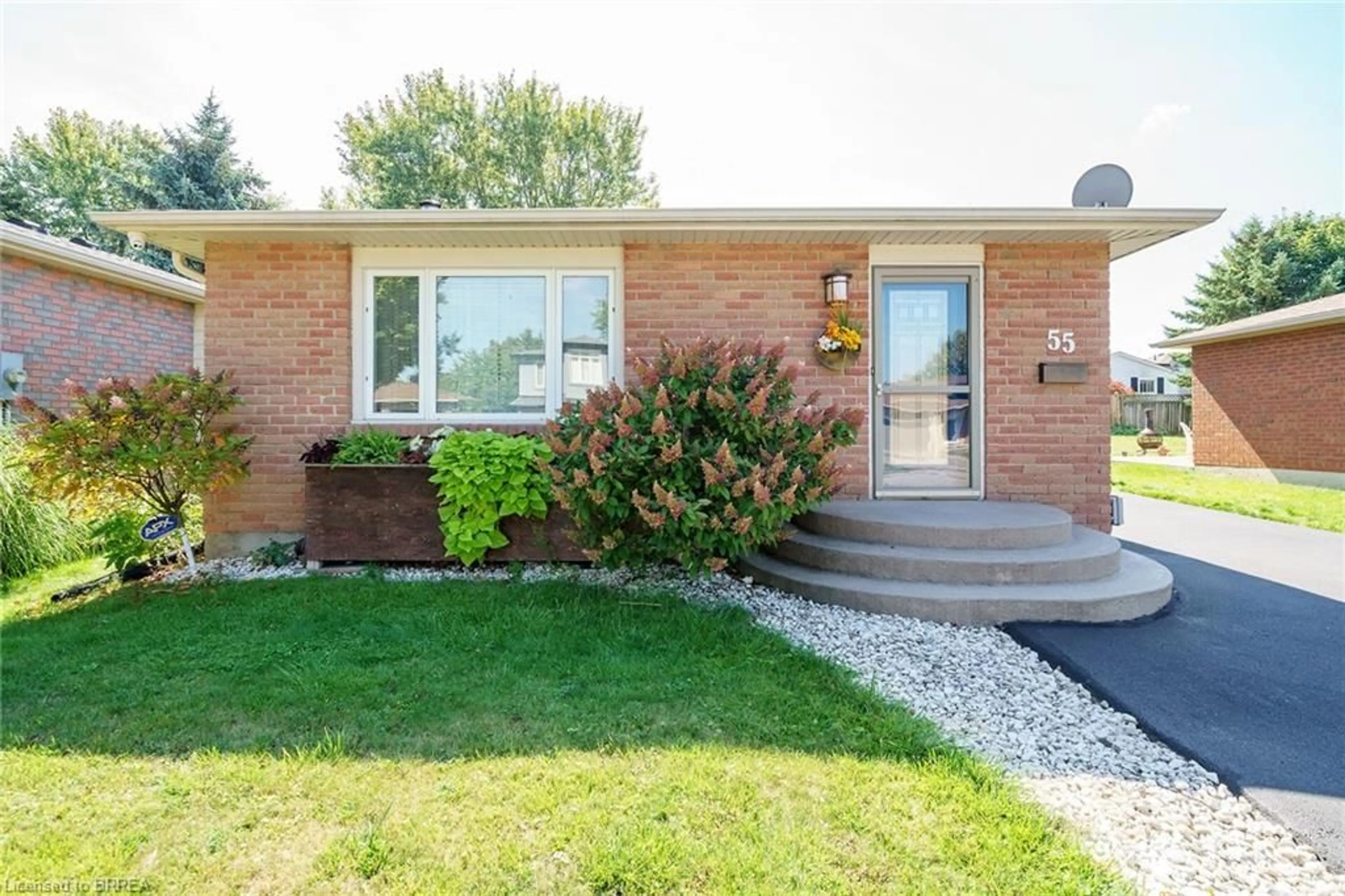 Home with brick exterior material, street for 55 Nautical Rd, Brantford Ontario N3P 1L8