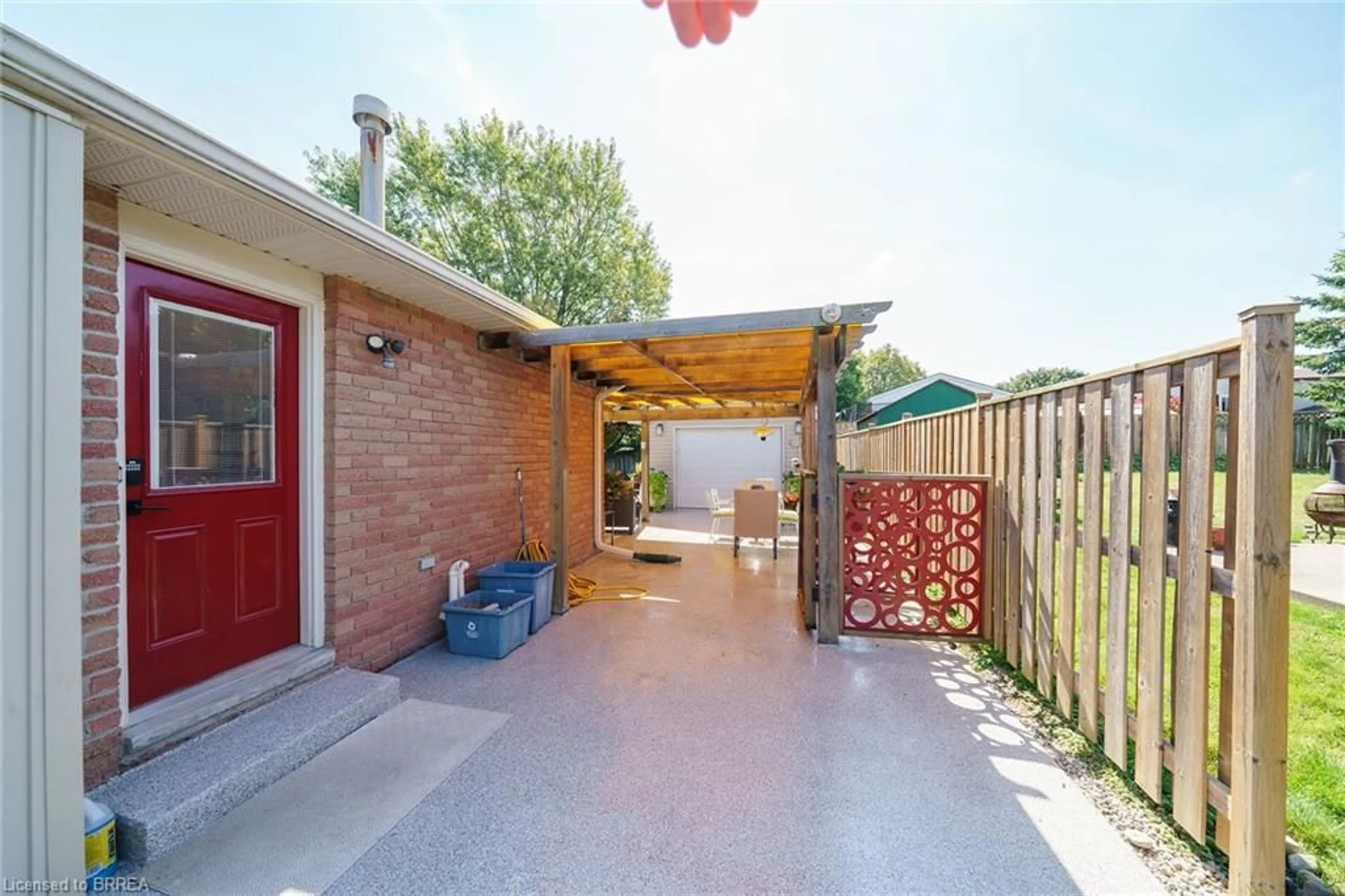 Patio, street for 55 Nautical Rd, Brantford Ontario N3P 1L8