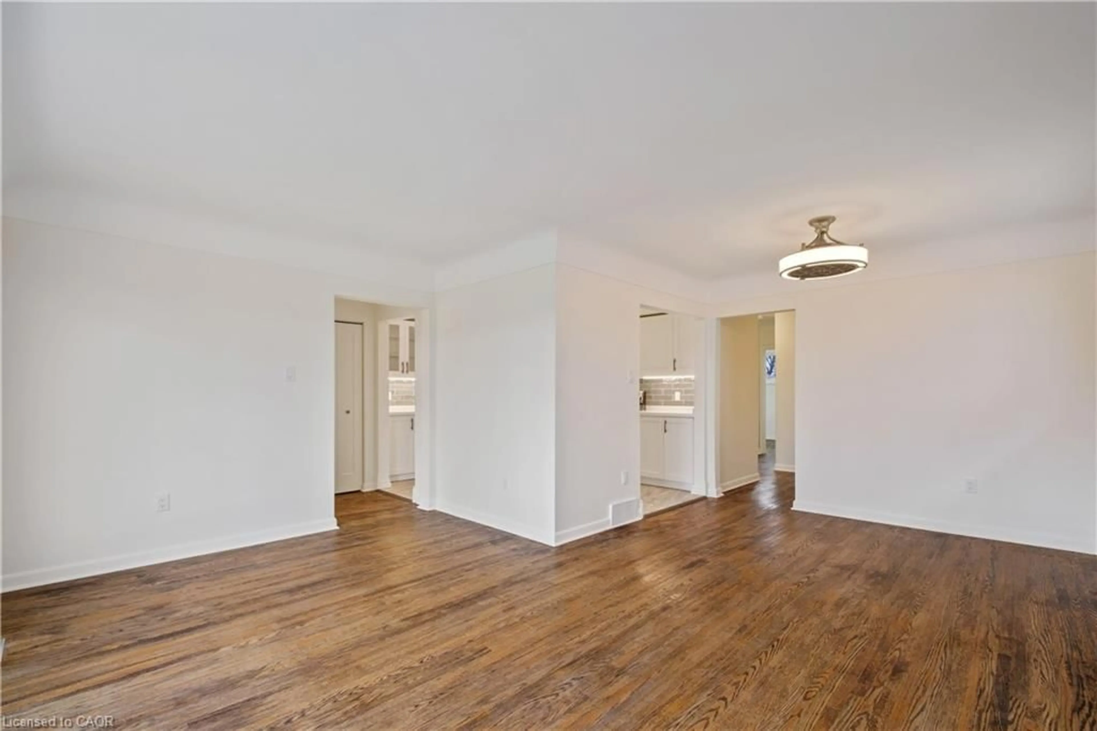 A pic of a room for 62 Cloke Crt, Hamilton Ontario L8T 1N5