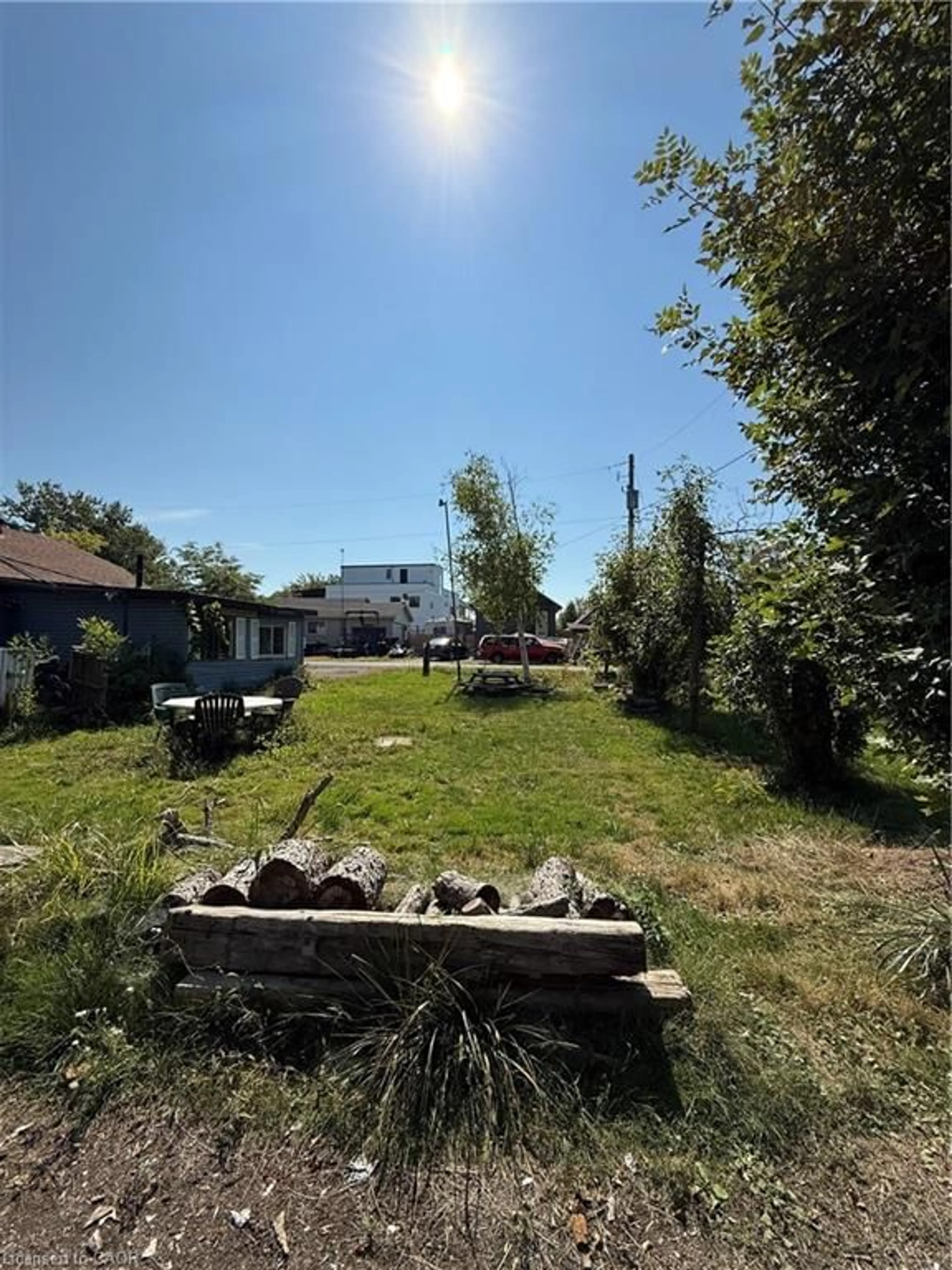 A pic from outside/outdoor area/front of a property/back of a property/a pic from drone, street for 9 Fagan St, Peacock Point Ontario N0A 1L0