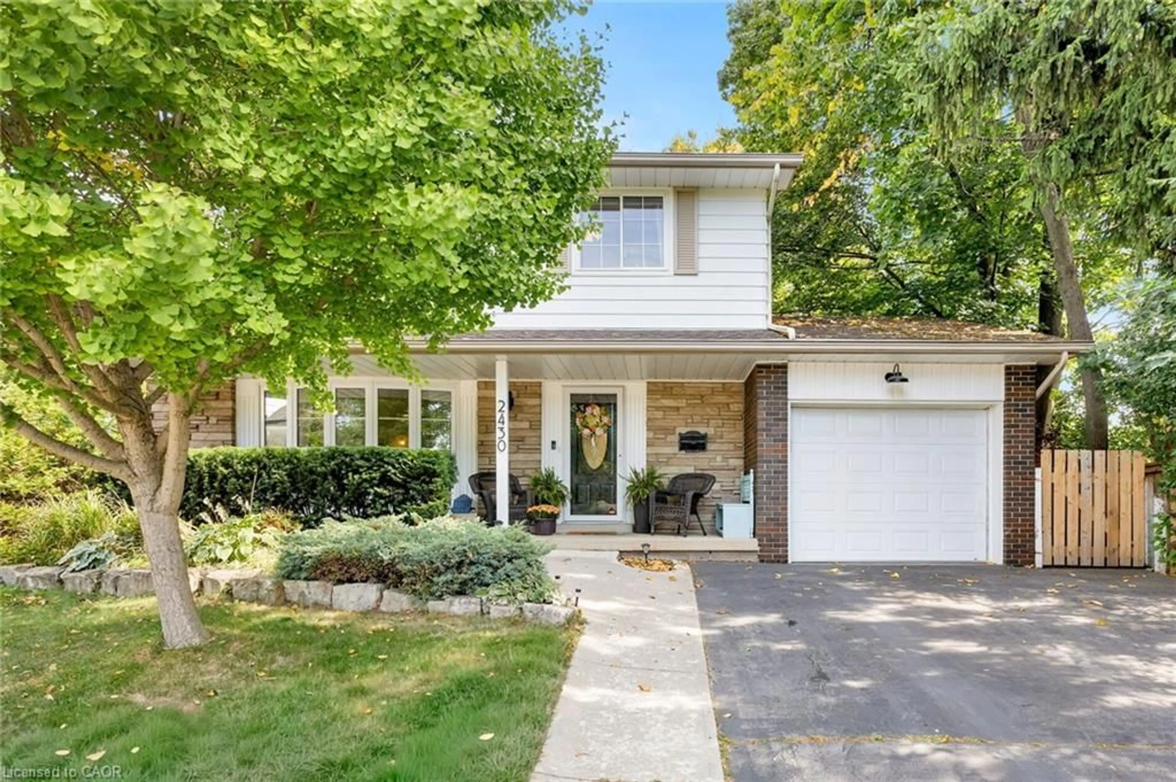 Home with brick exterior material, street for 2430 Redfern Rd, Burlington Ontario L7R 1X9